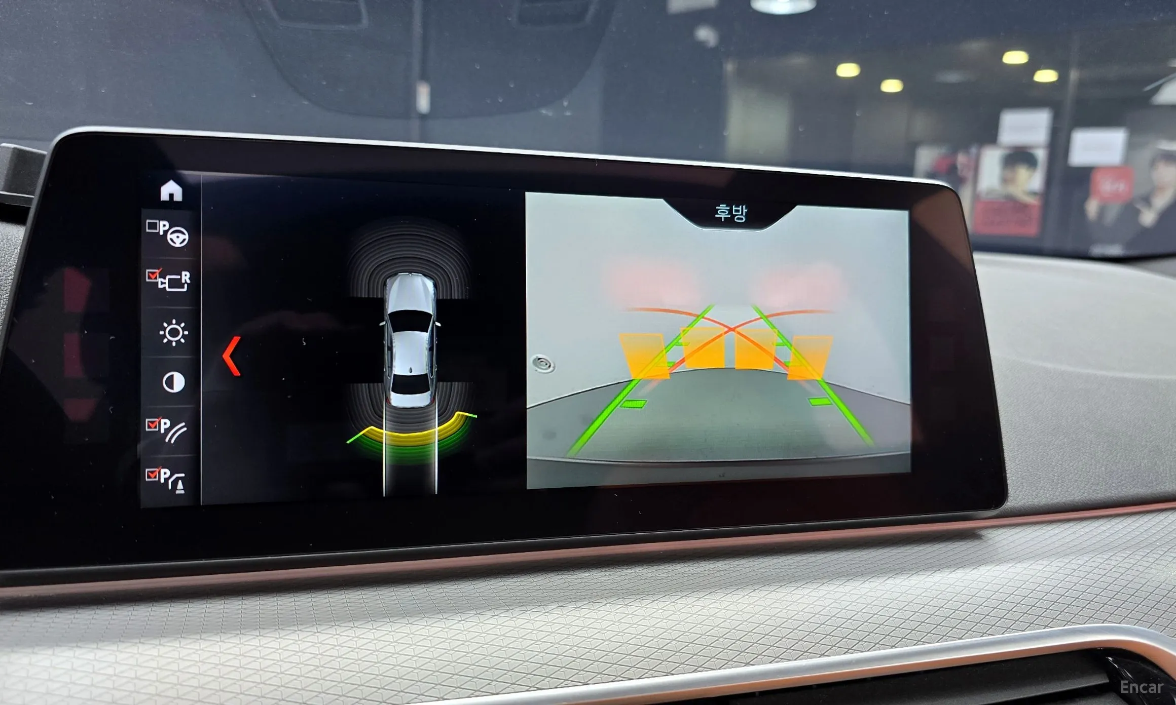 BMW 5 Series (G30) превью 15