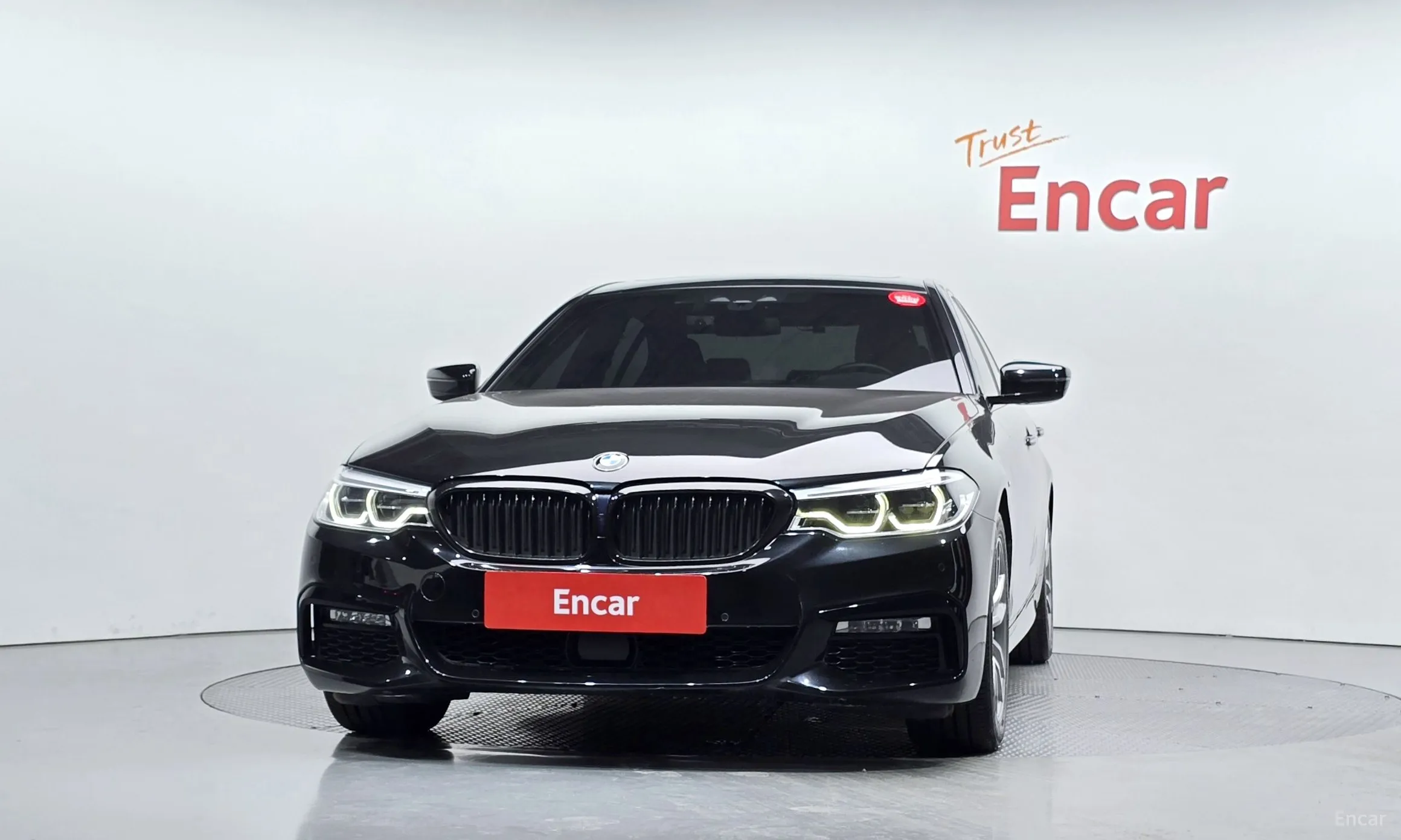 BMW 5 Series (G30) превью 3