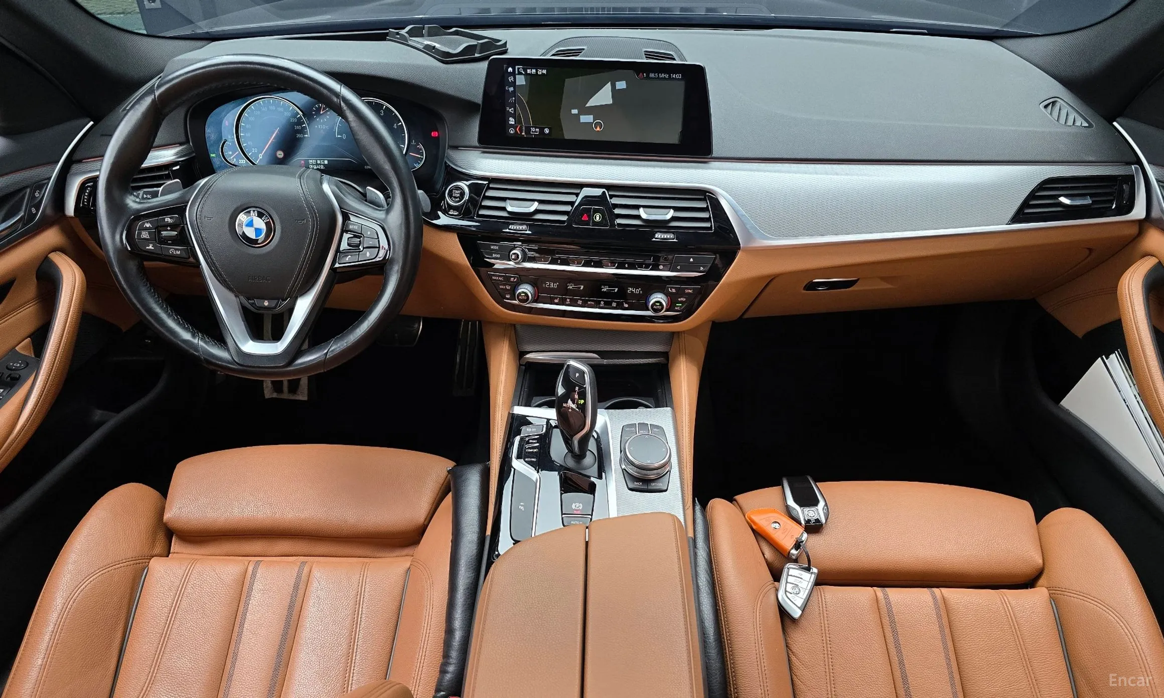 BMW 5 Series (G30) превью 7