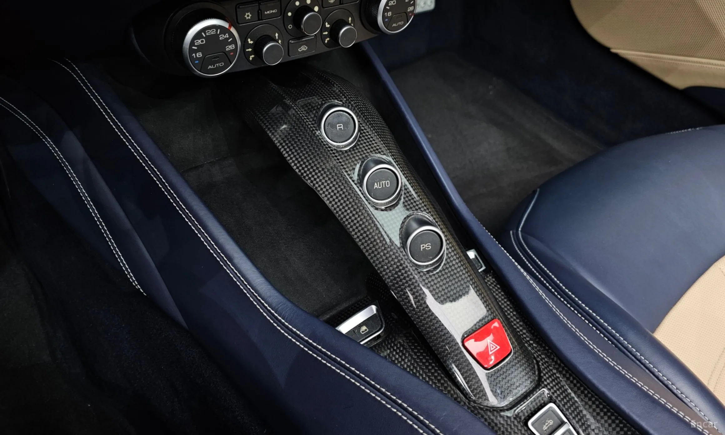 Ferrari California превью 9