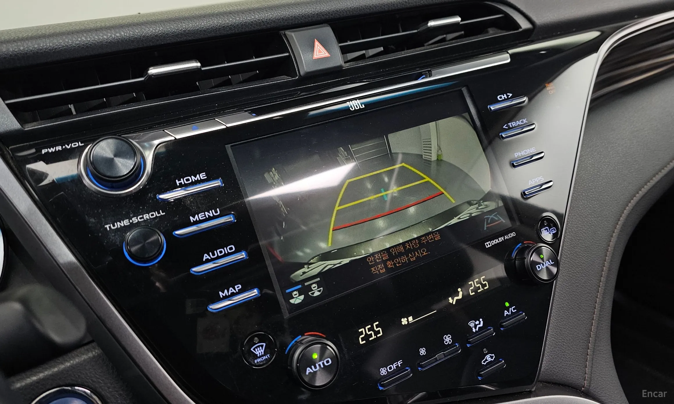 Toyota Camry (XV70) превью 16