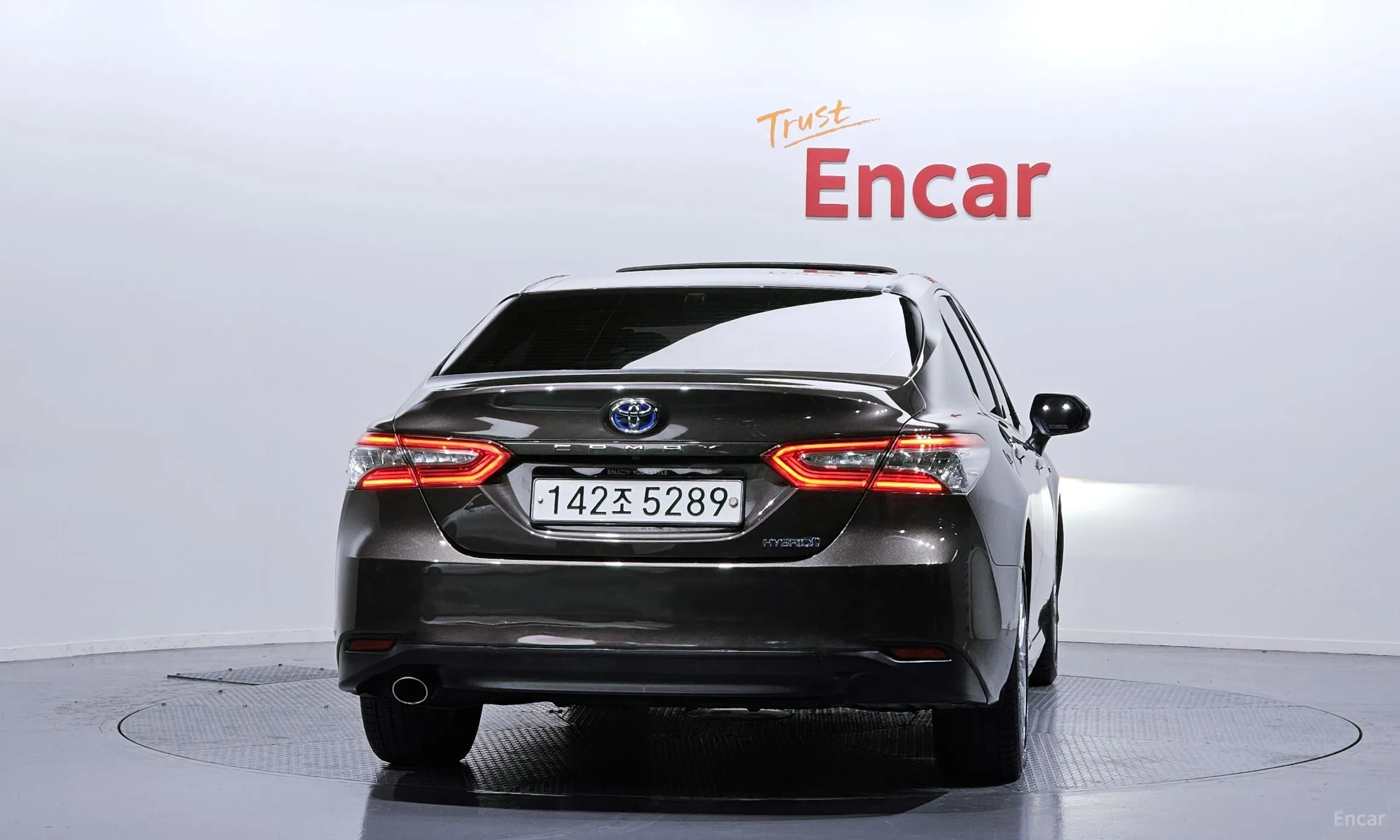 Toyota Camry (XV70) превью 4