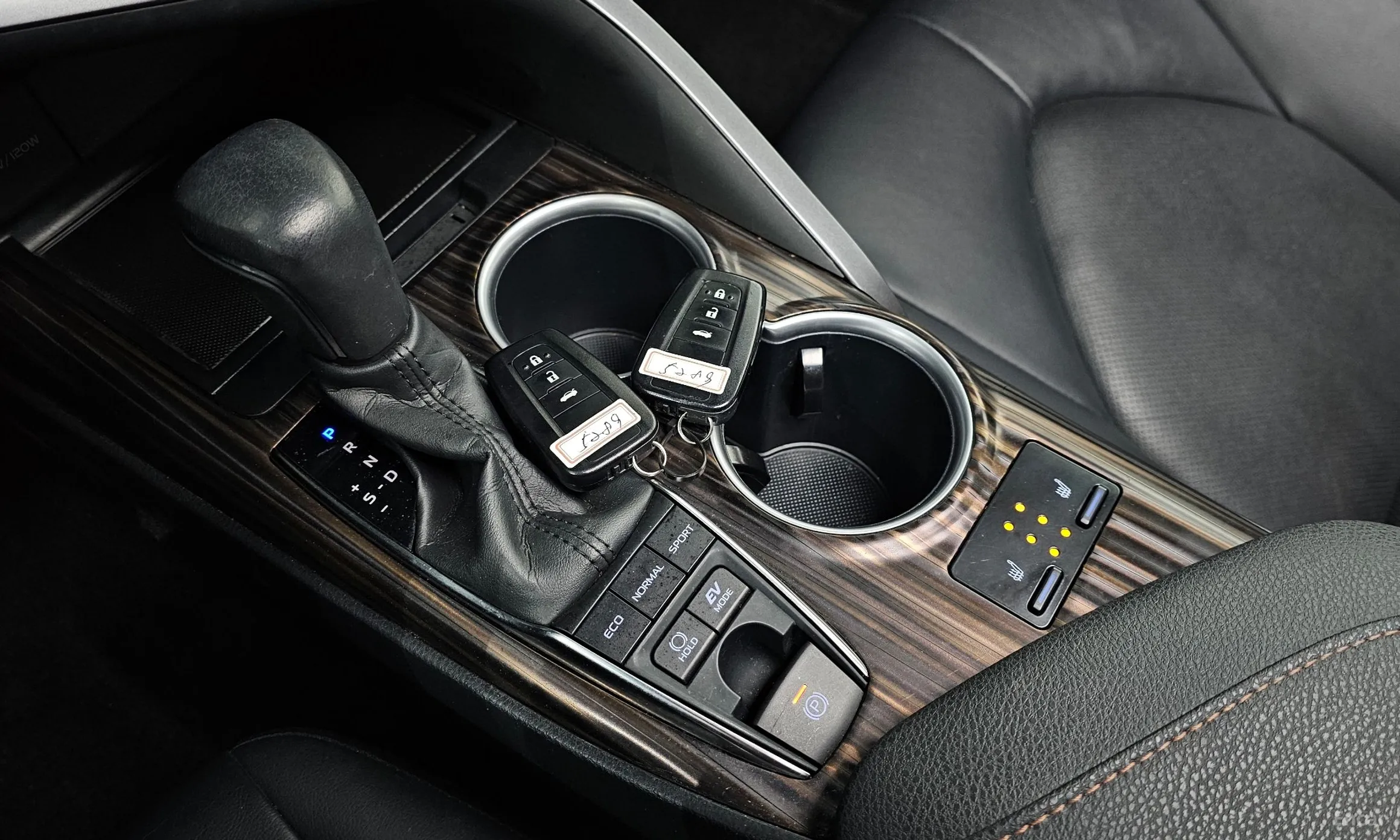 Toyota Camry (XV70) превью 9