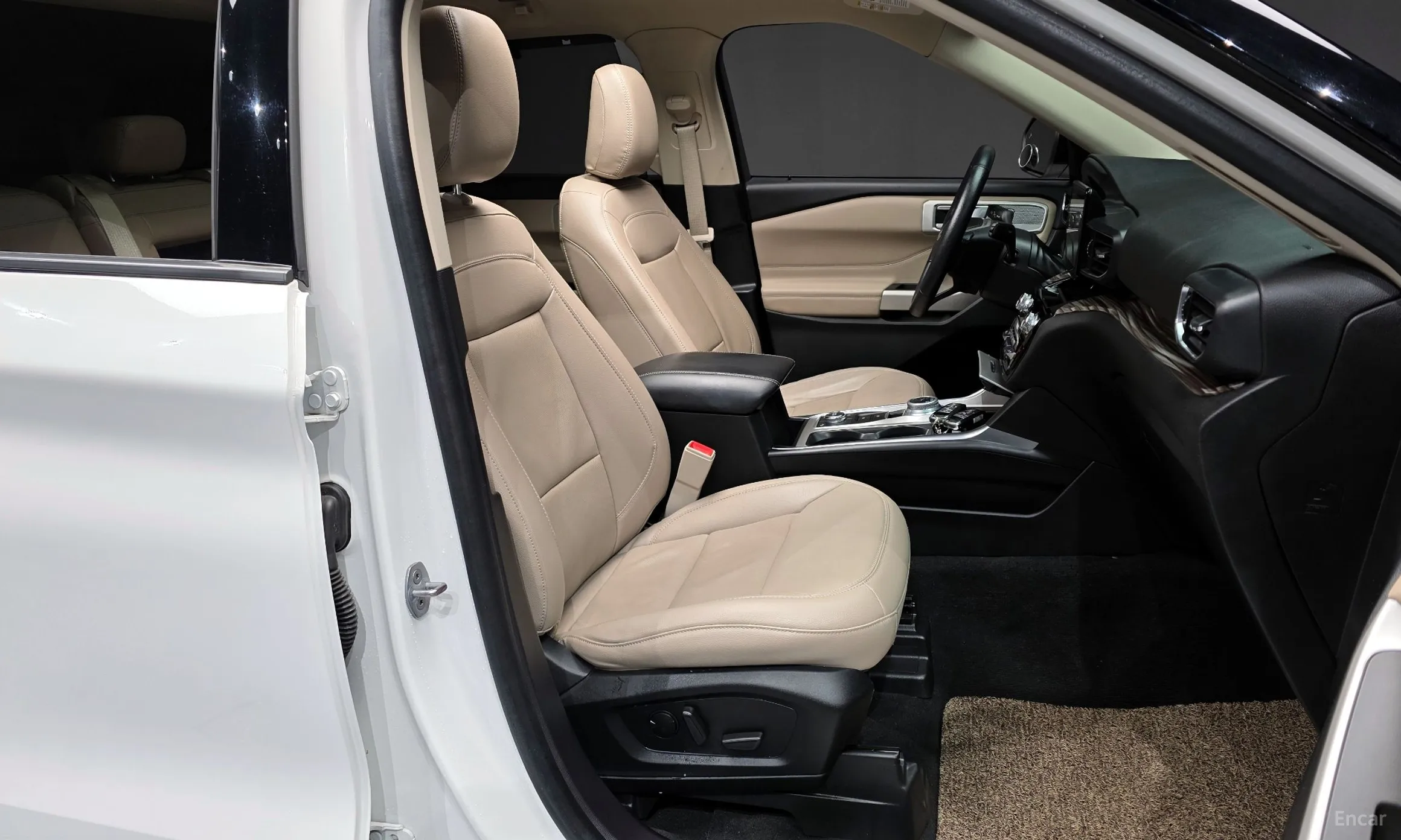 Ford Explorer 6th Generation превью 11