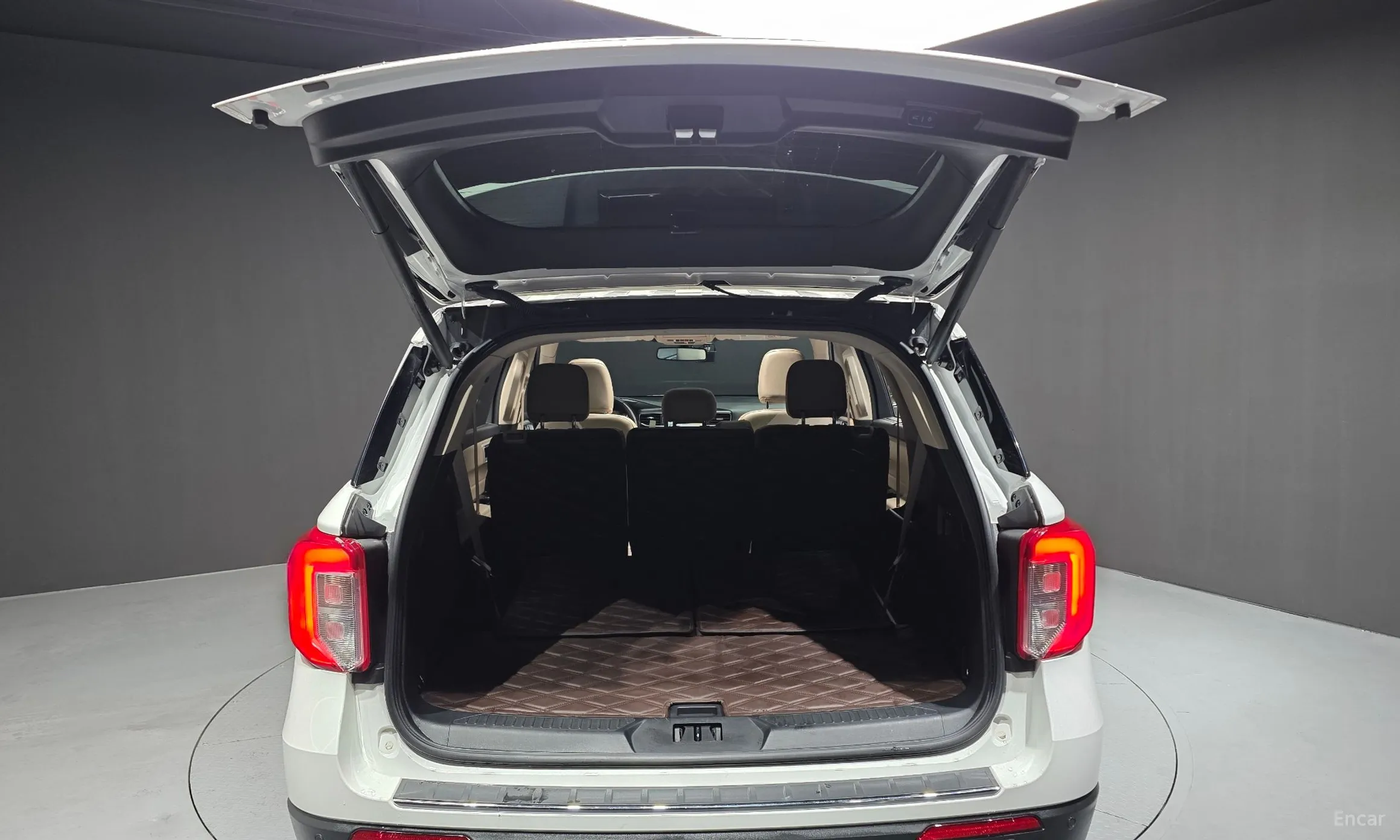 Ford Explorer 6th Generation превью 20