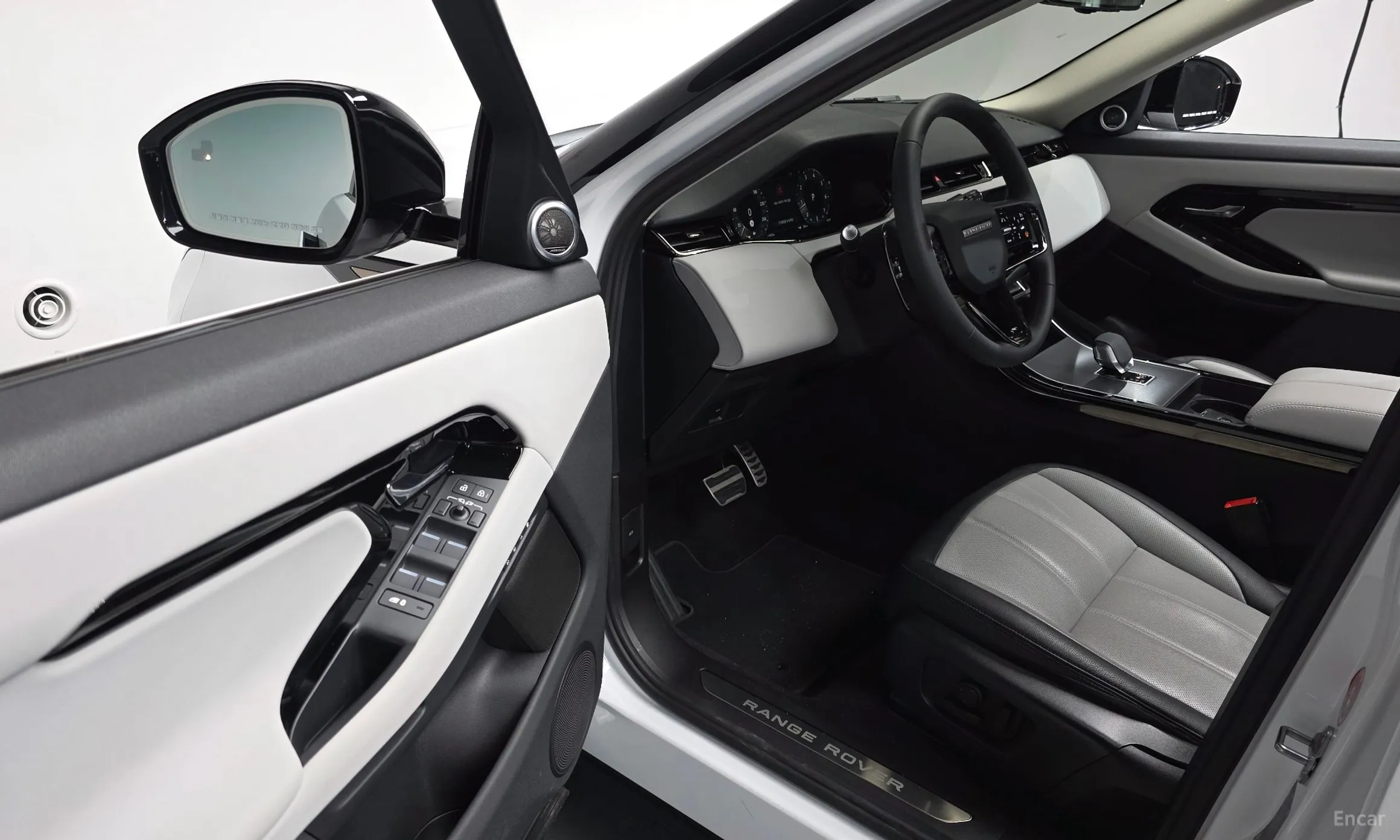 Land Rover Range Rover Evoque 2nd Generation превью 11