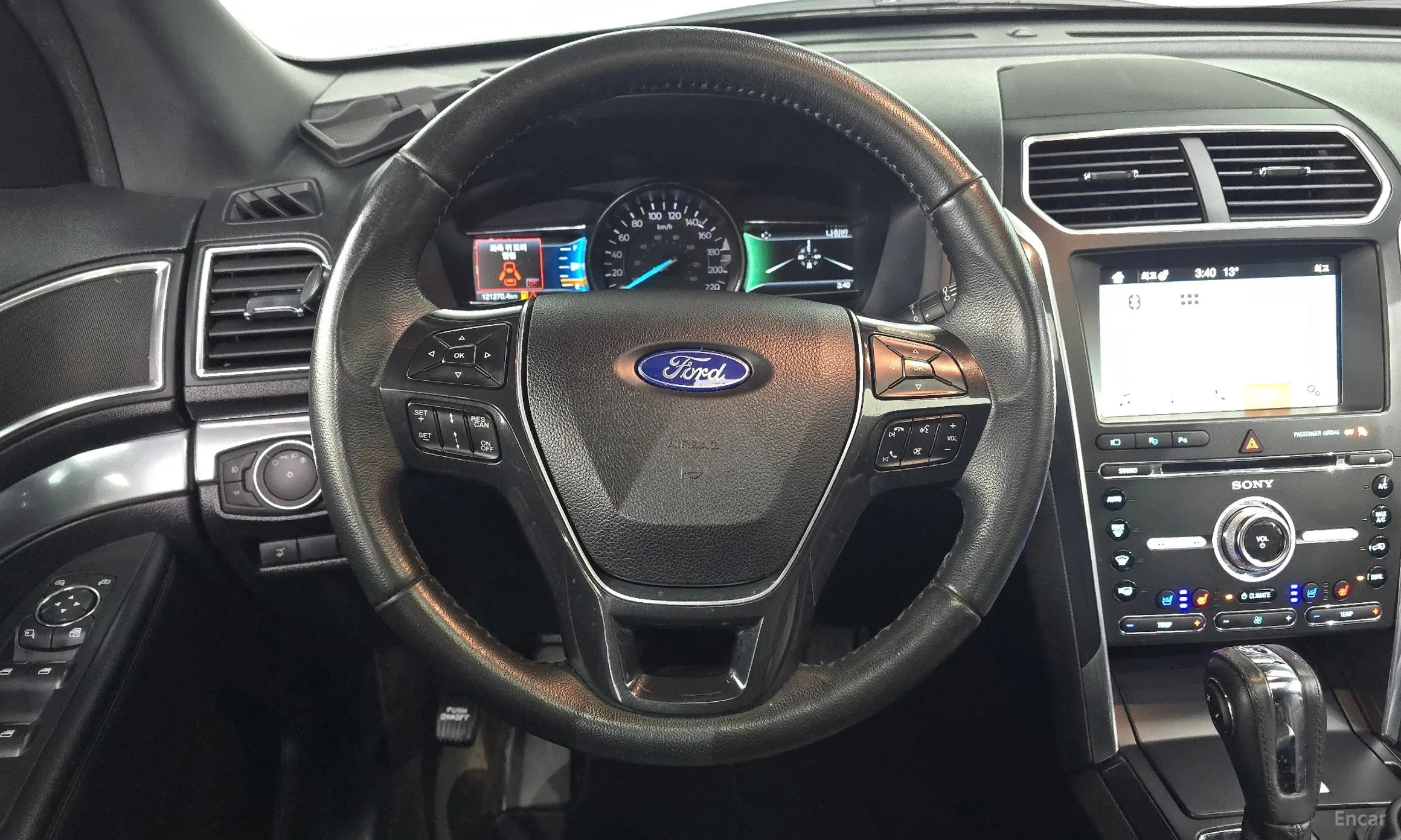 Ford Explorer превью 13