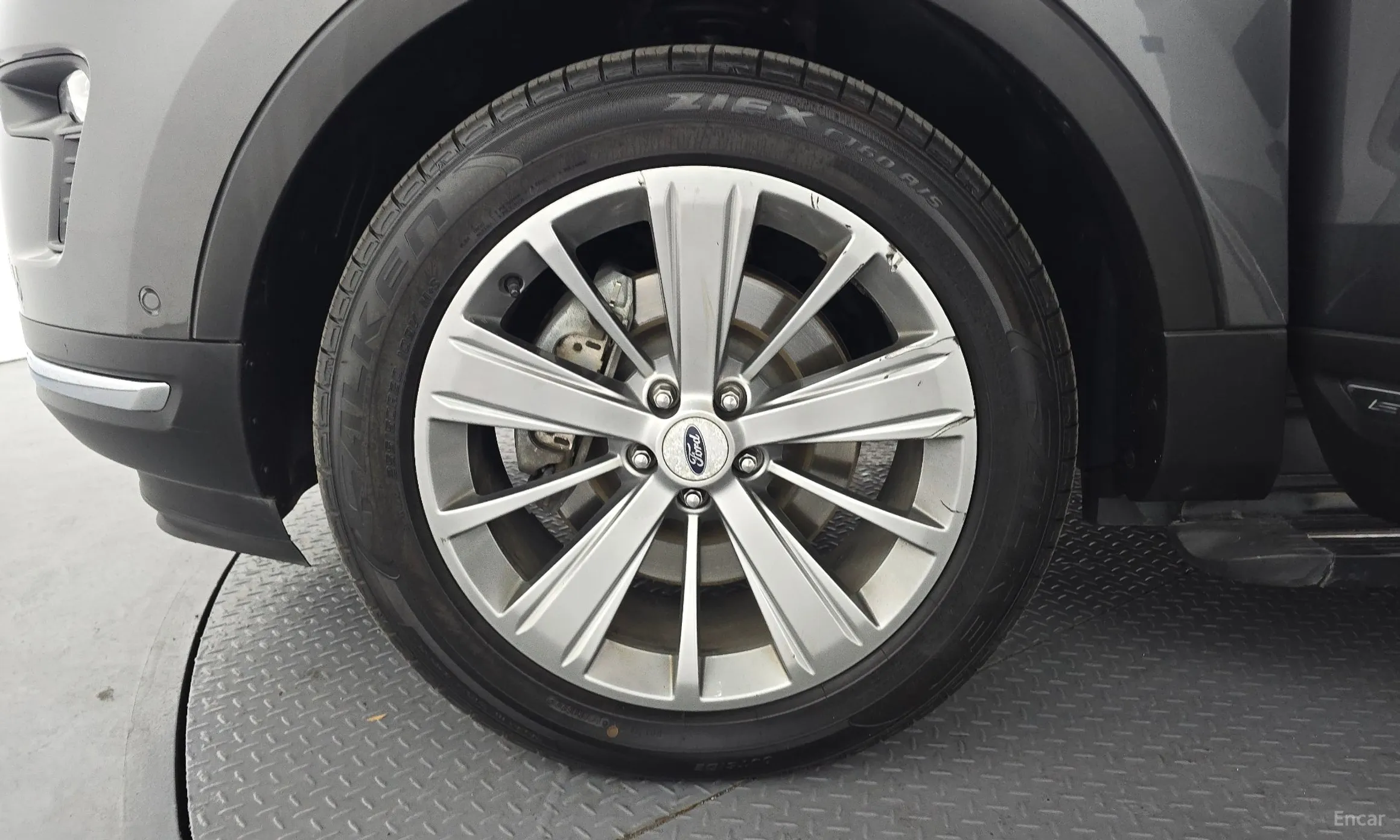 Ford Explorer превью 5