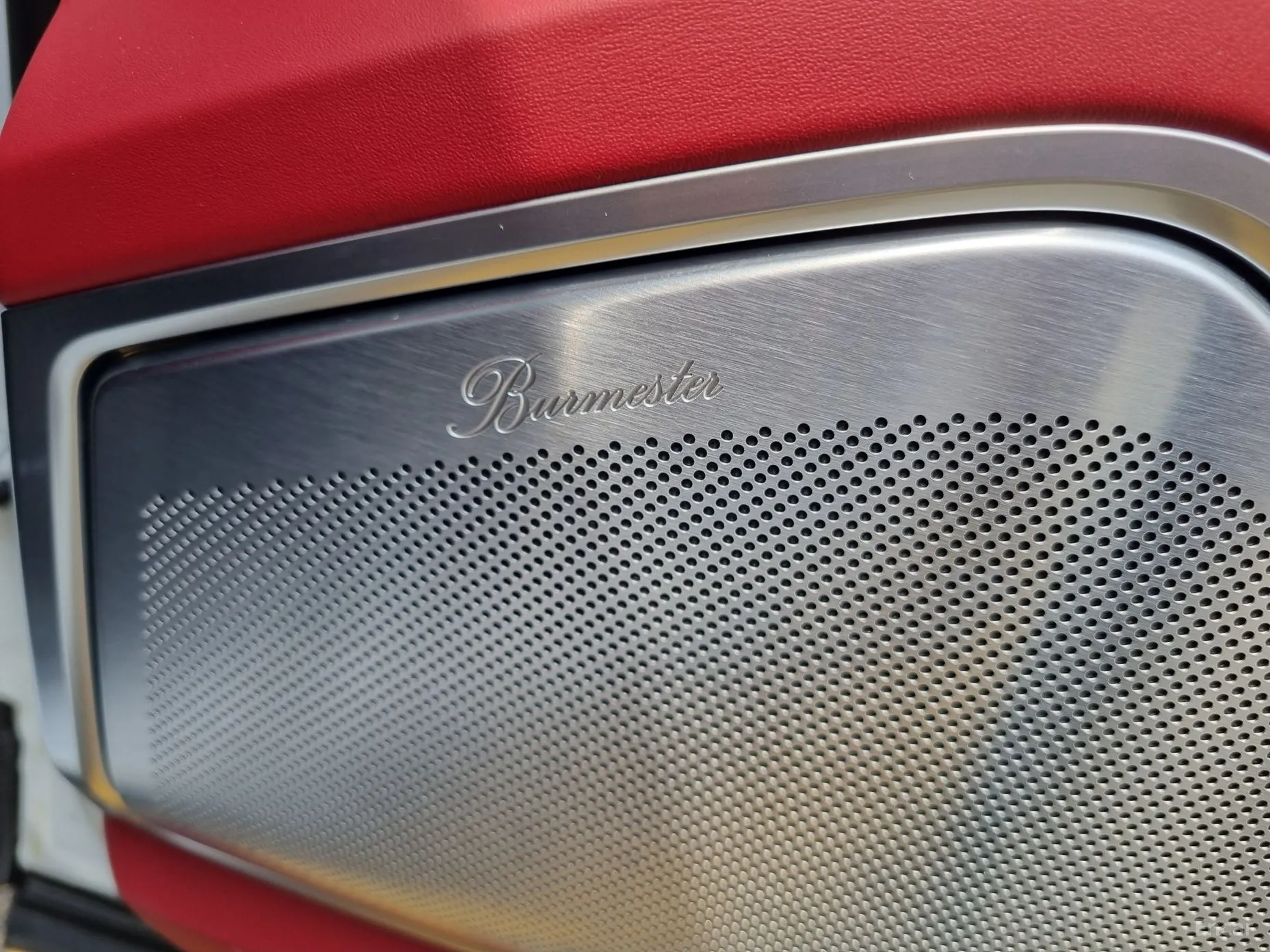 Porsche Cayenne (PO536) превью 15