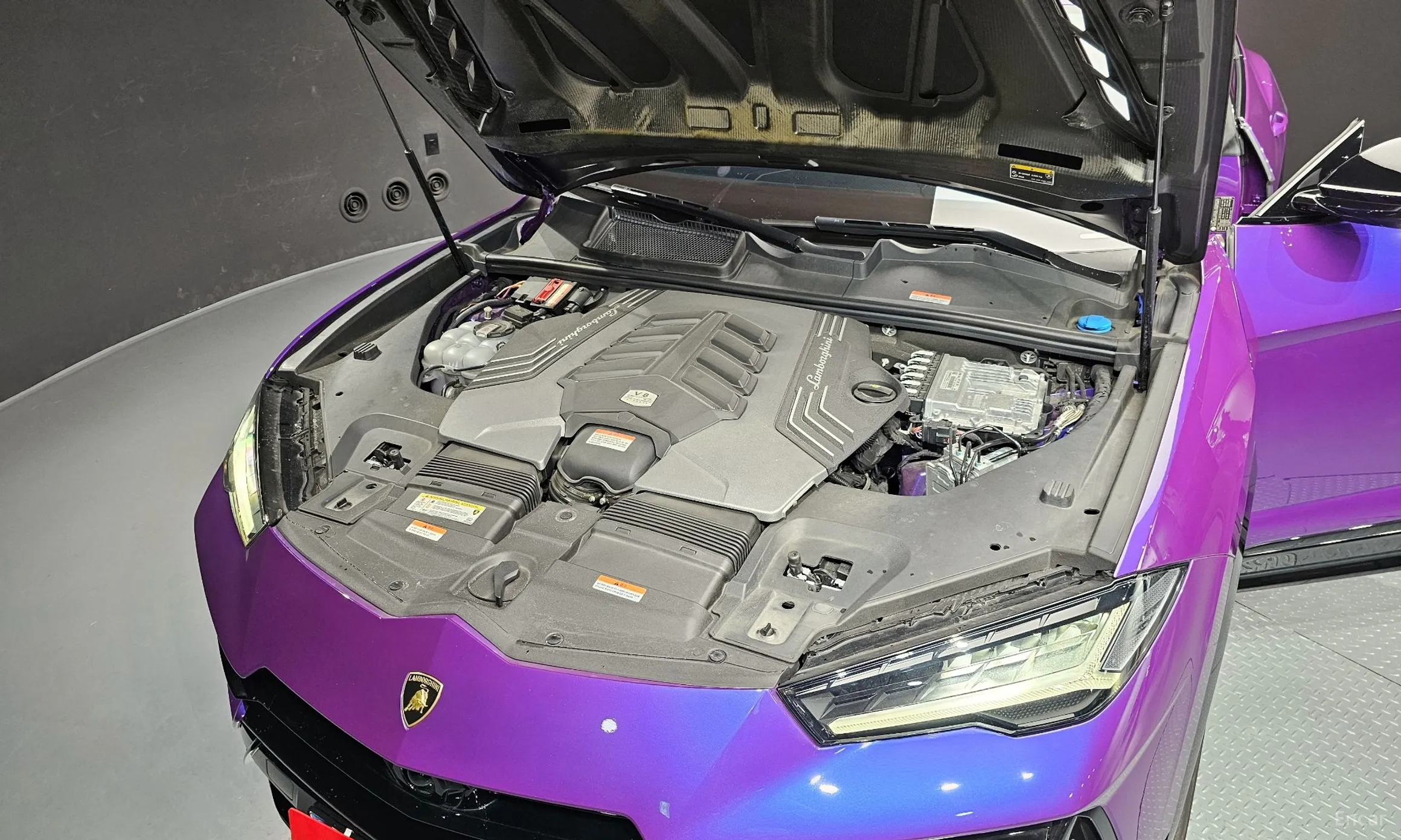 Lamborghini Urus превью 6