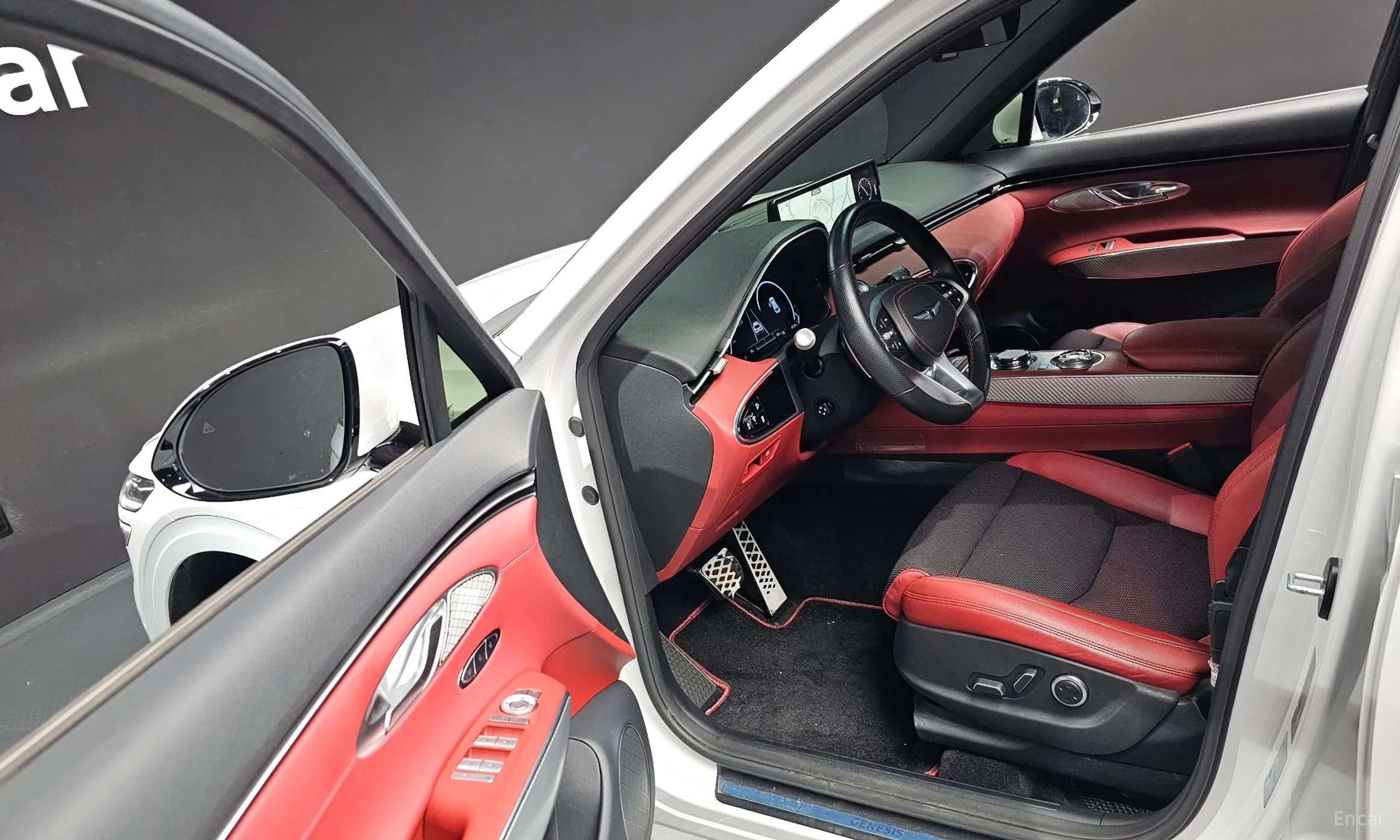 Genesis GV70 превью 10