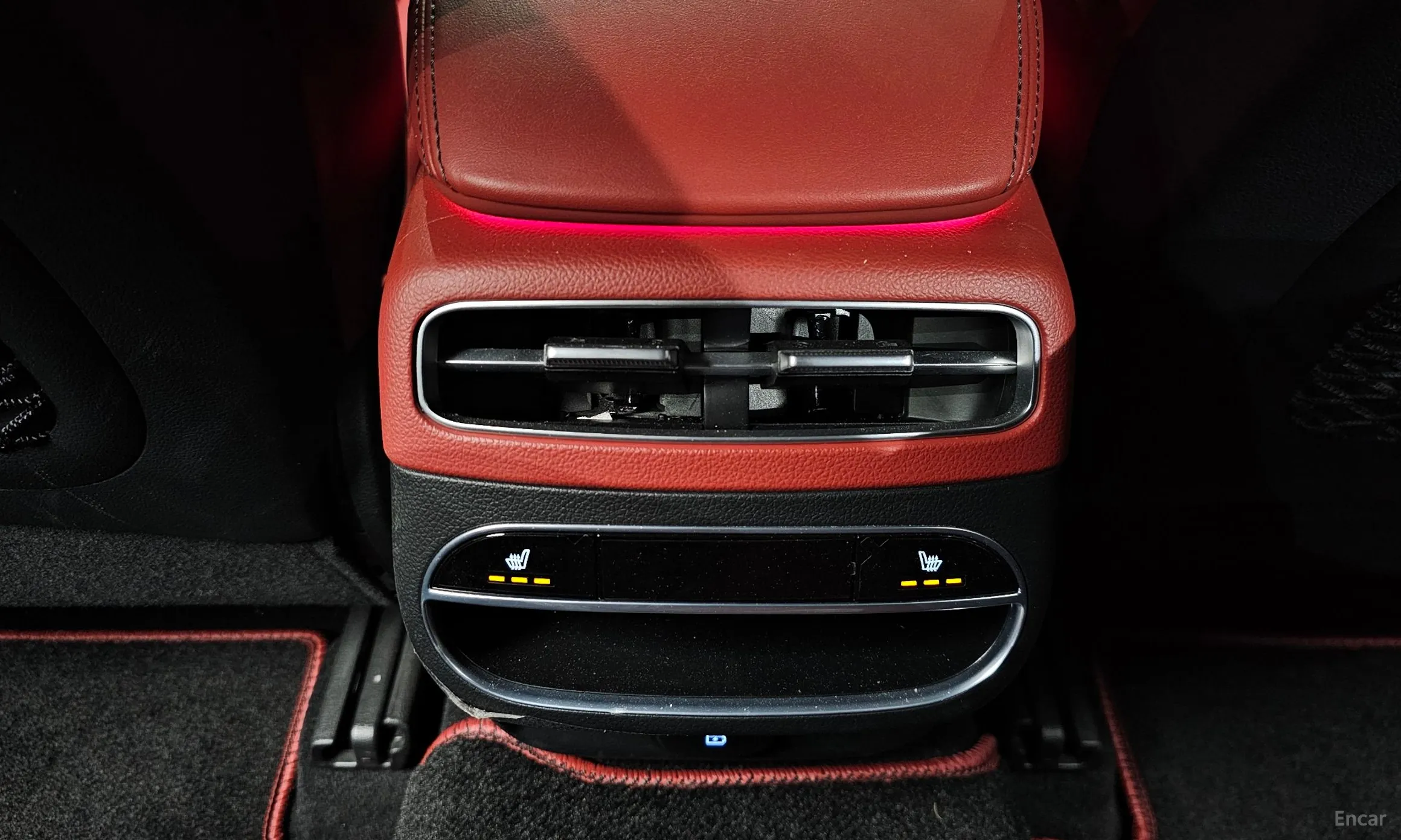 Genesis GV70 превью 19
