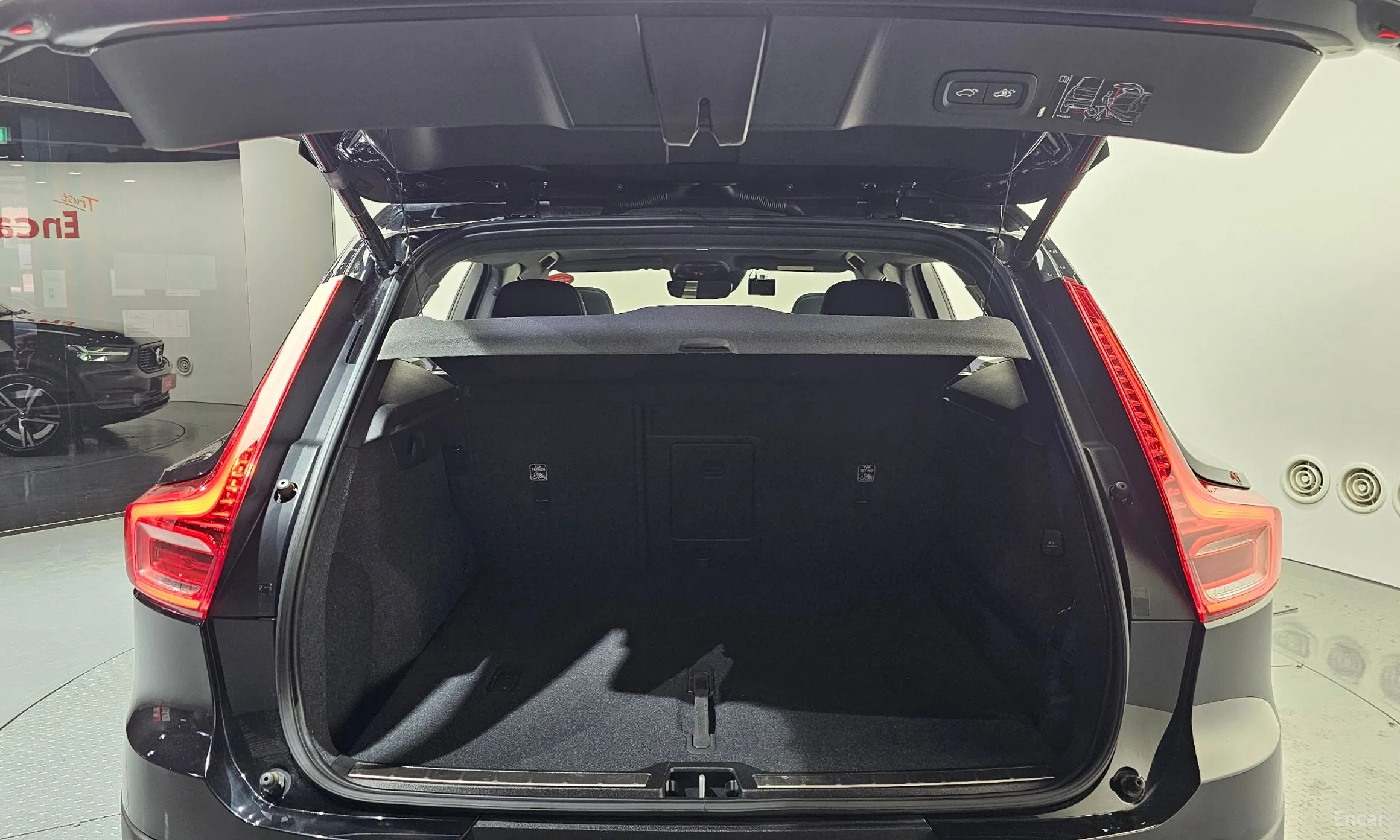 Volvo XC40 превью 20
