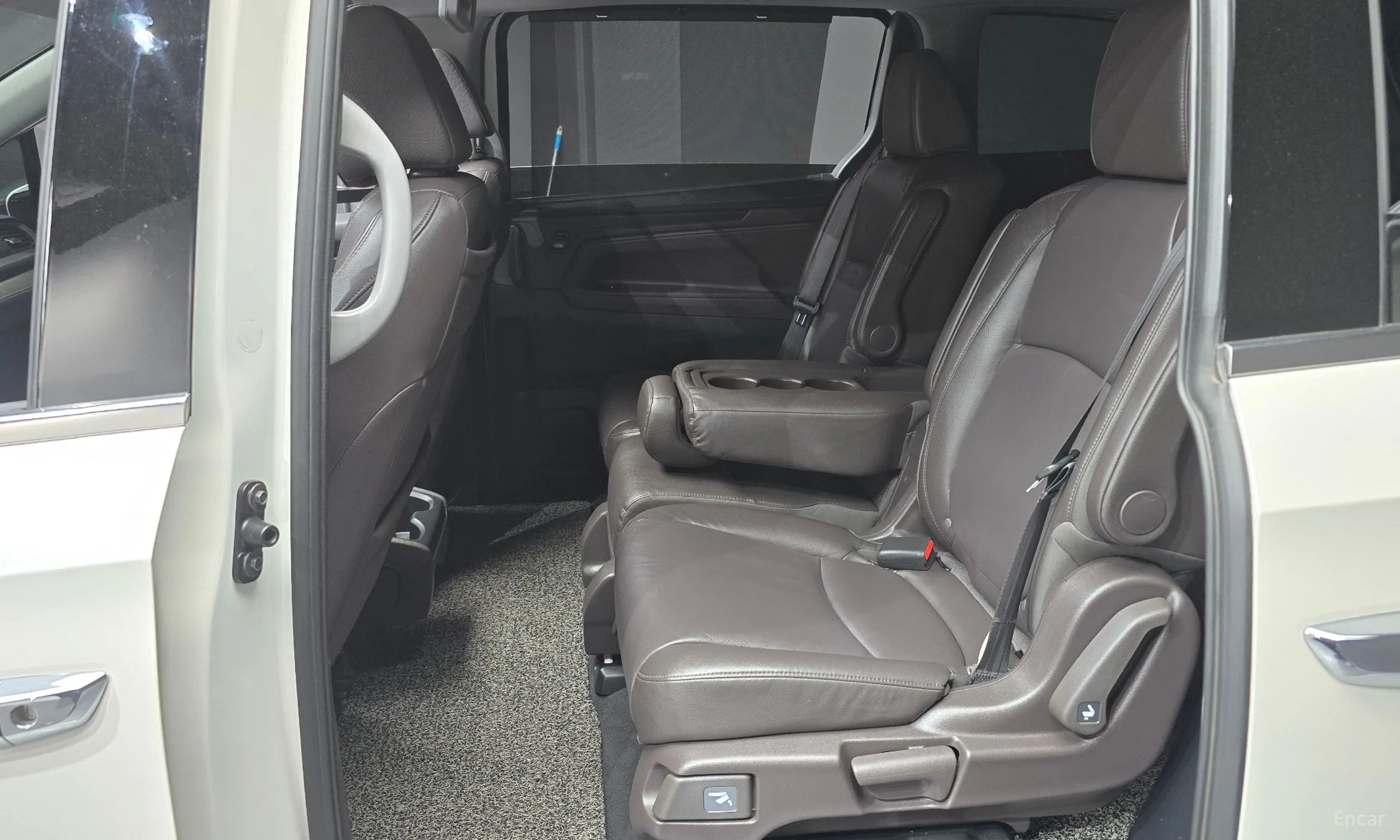 Honda Odyssey превью 12