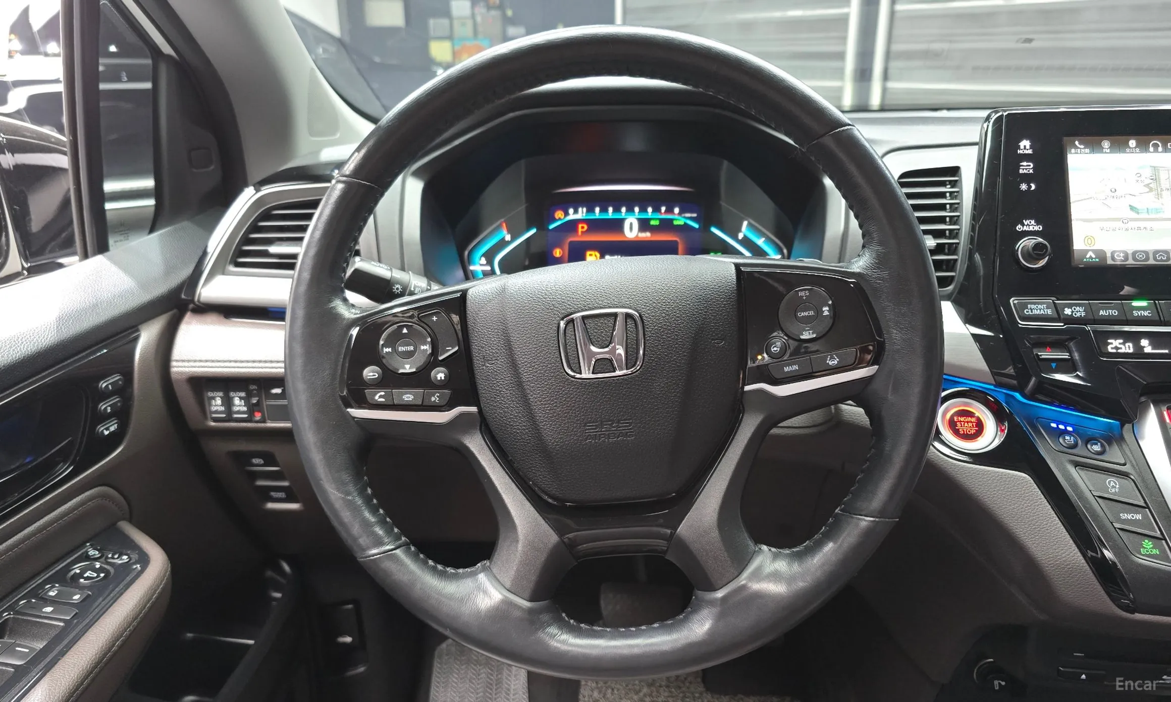 Honda Odyssey превью 14