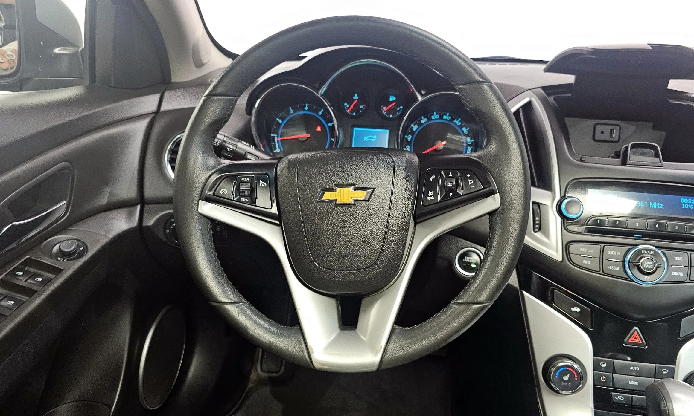 Chevrolet (GM Daewoo) Cruze превью 13