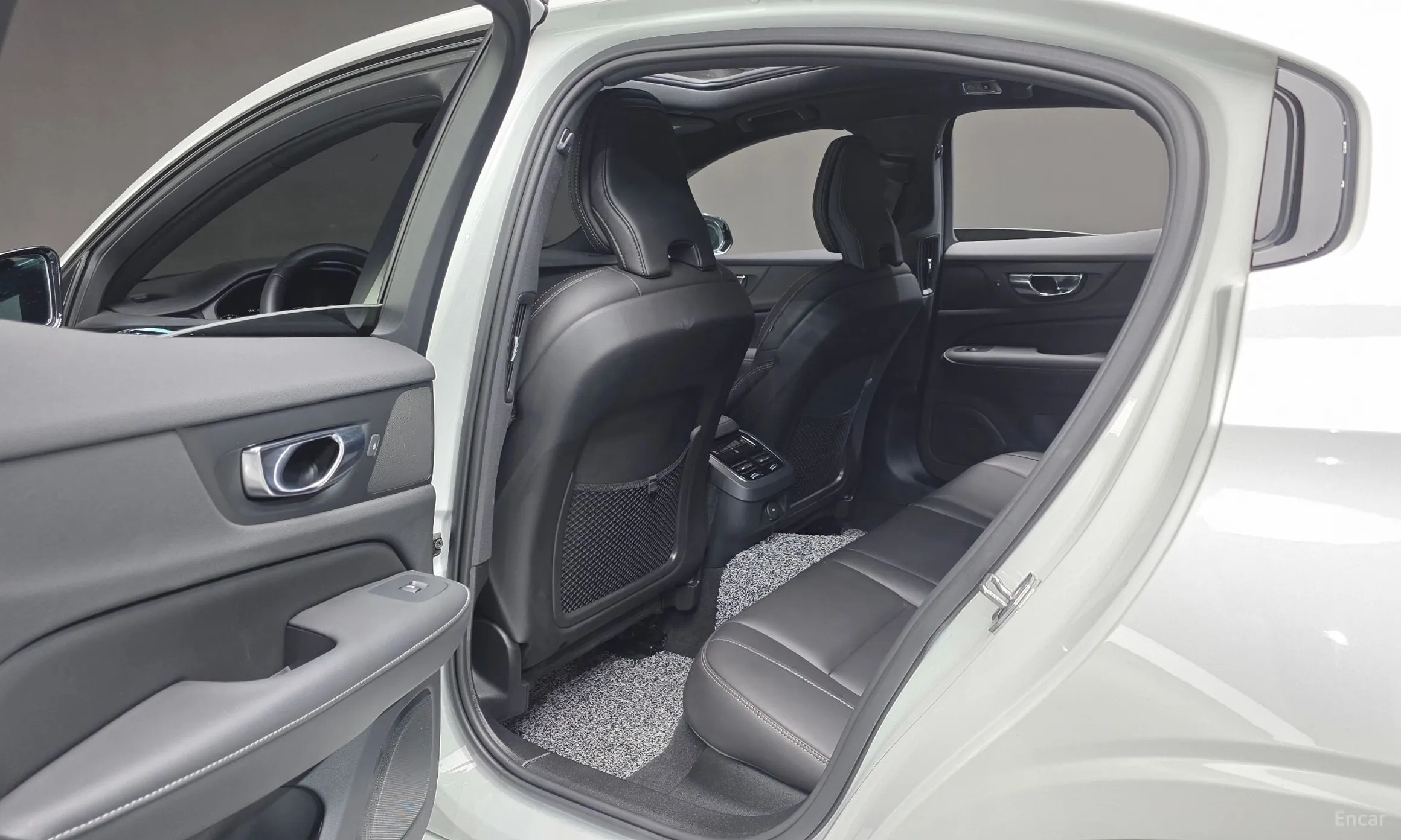 Volvo S60 3rd Generation превью 17