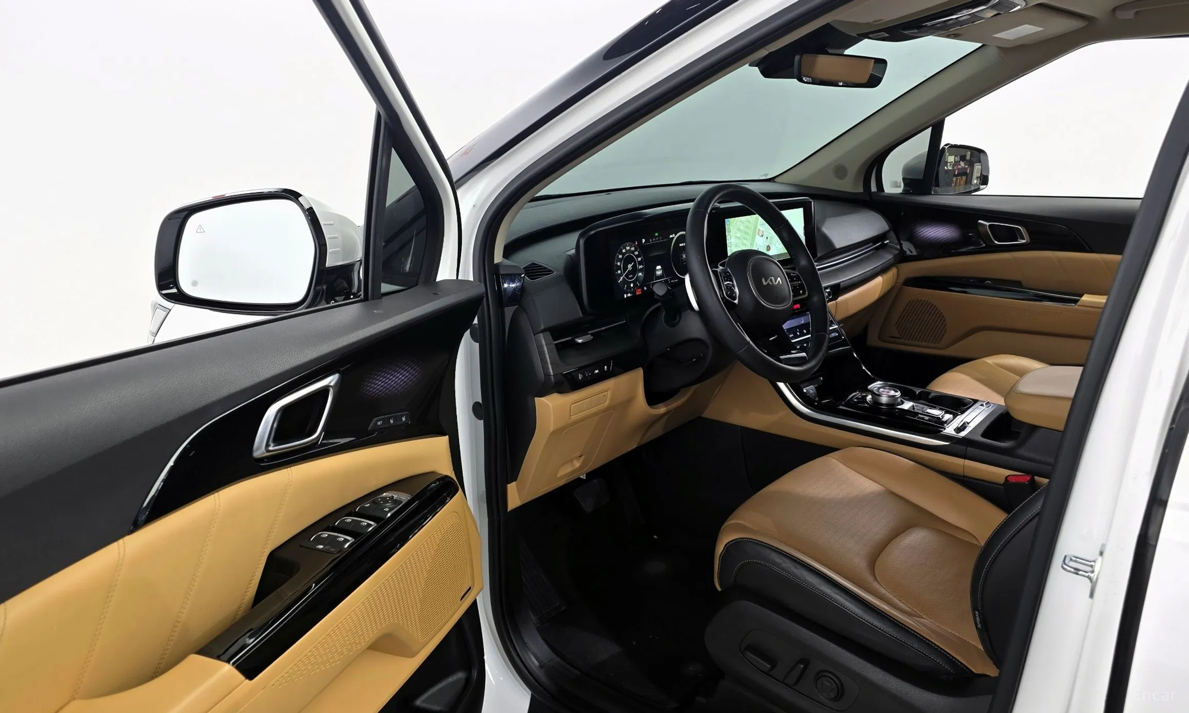Kia Carnival Gen 4 превью 10