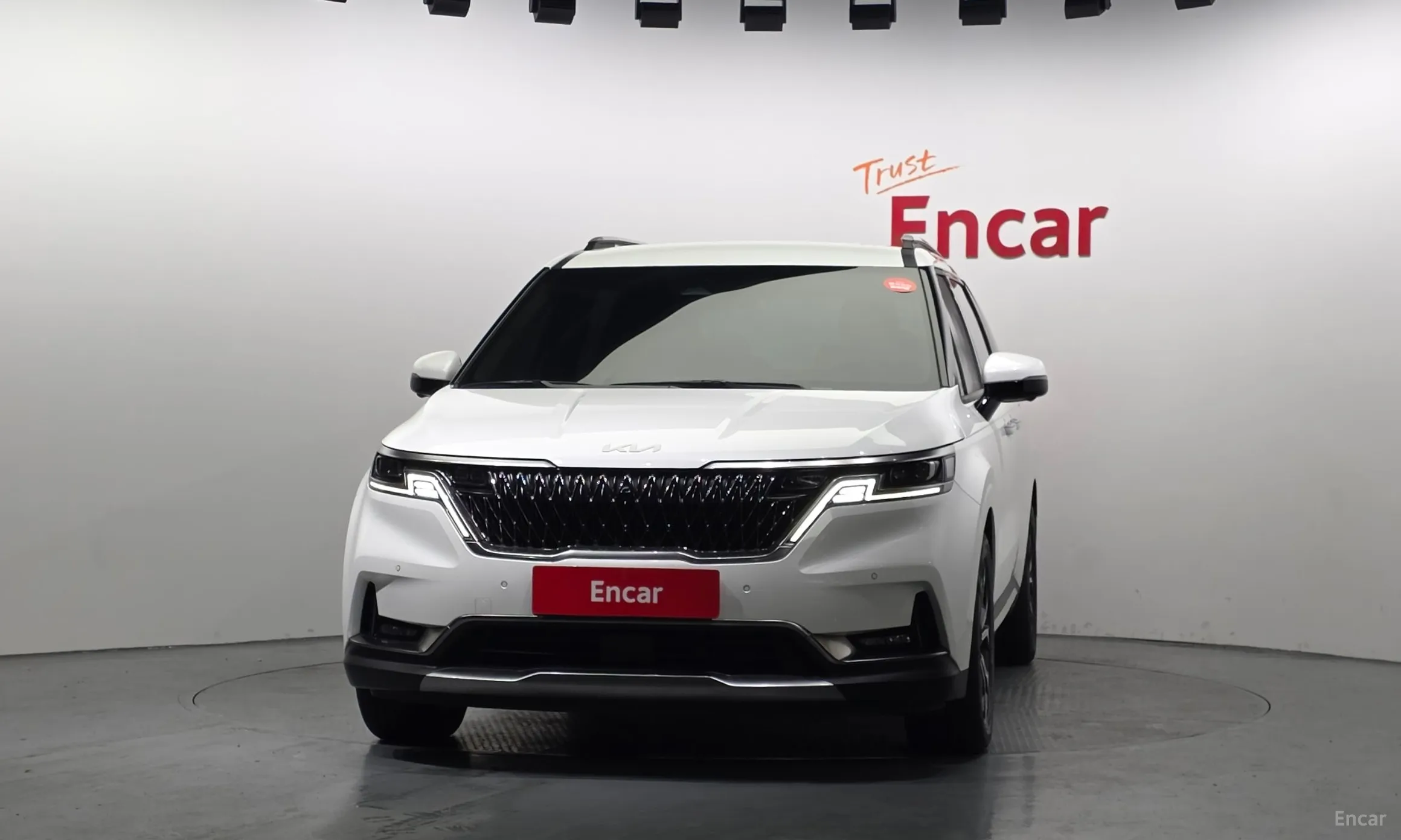 Kia Carnival Gen 4 превью 3