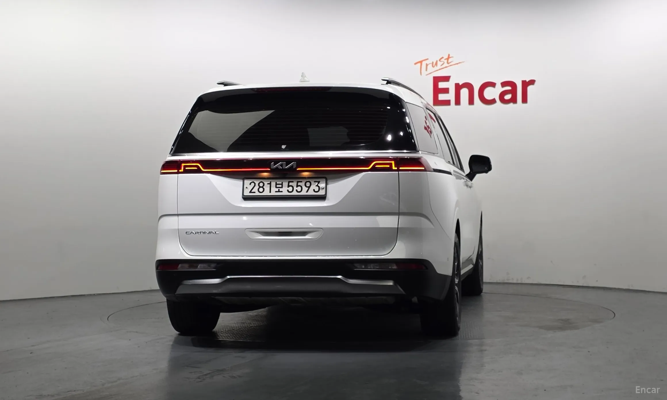 Kia Carnival Gen 4 превью 4
