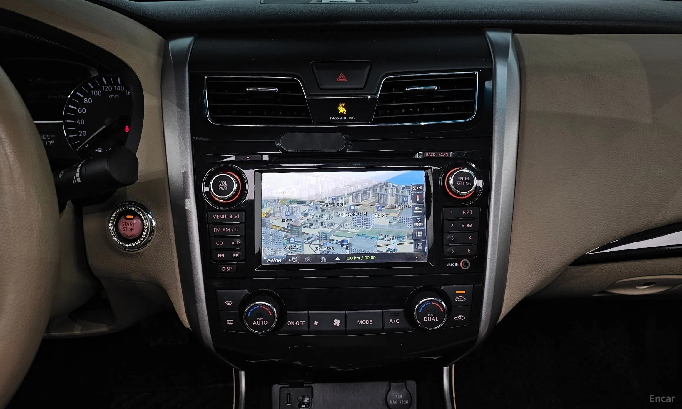 Nissan Altima превью 14