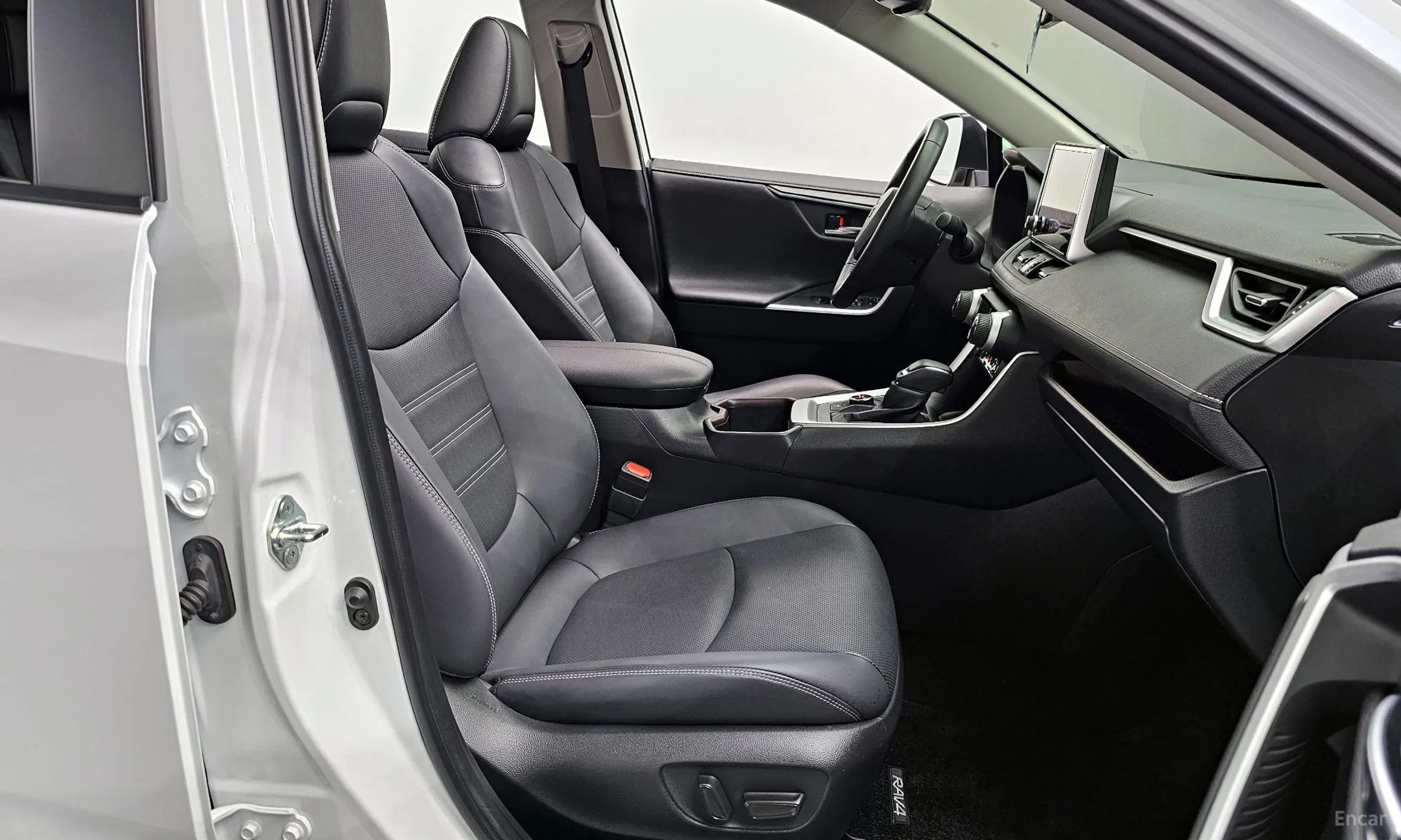 Toyota RAV4 5th Generation превью 10