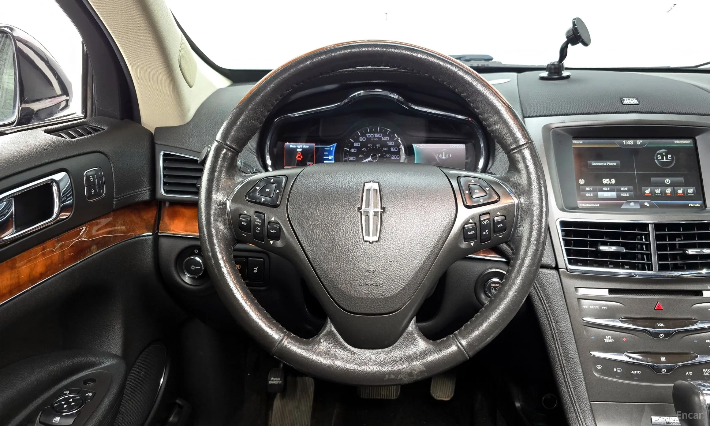 Lincoln MKT превью 13
