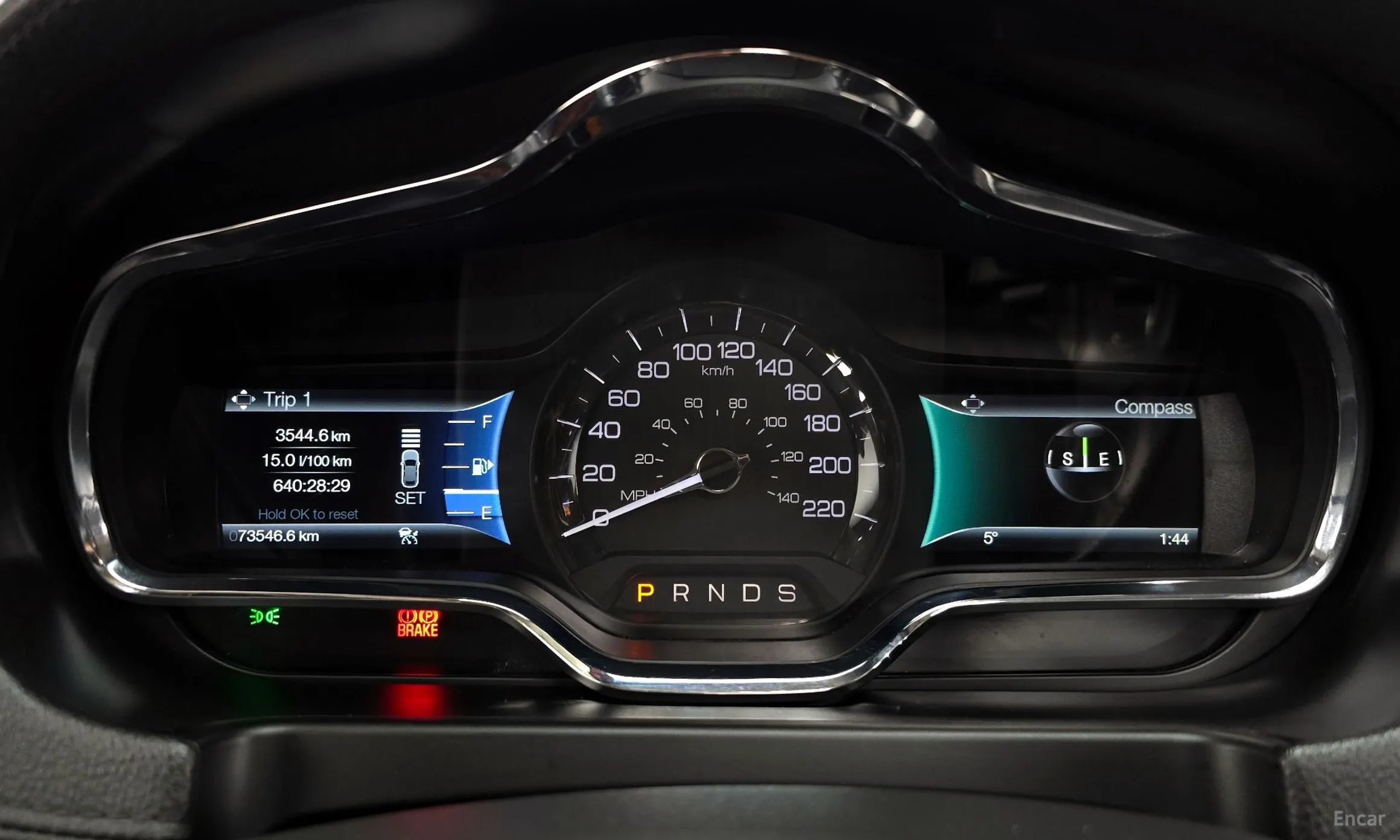 Lincoln MKT превью 8