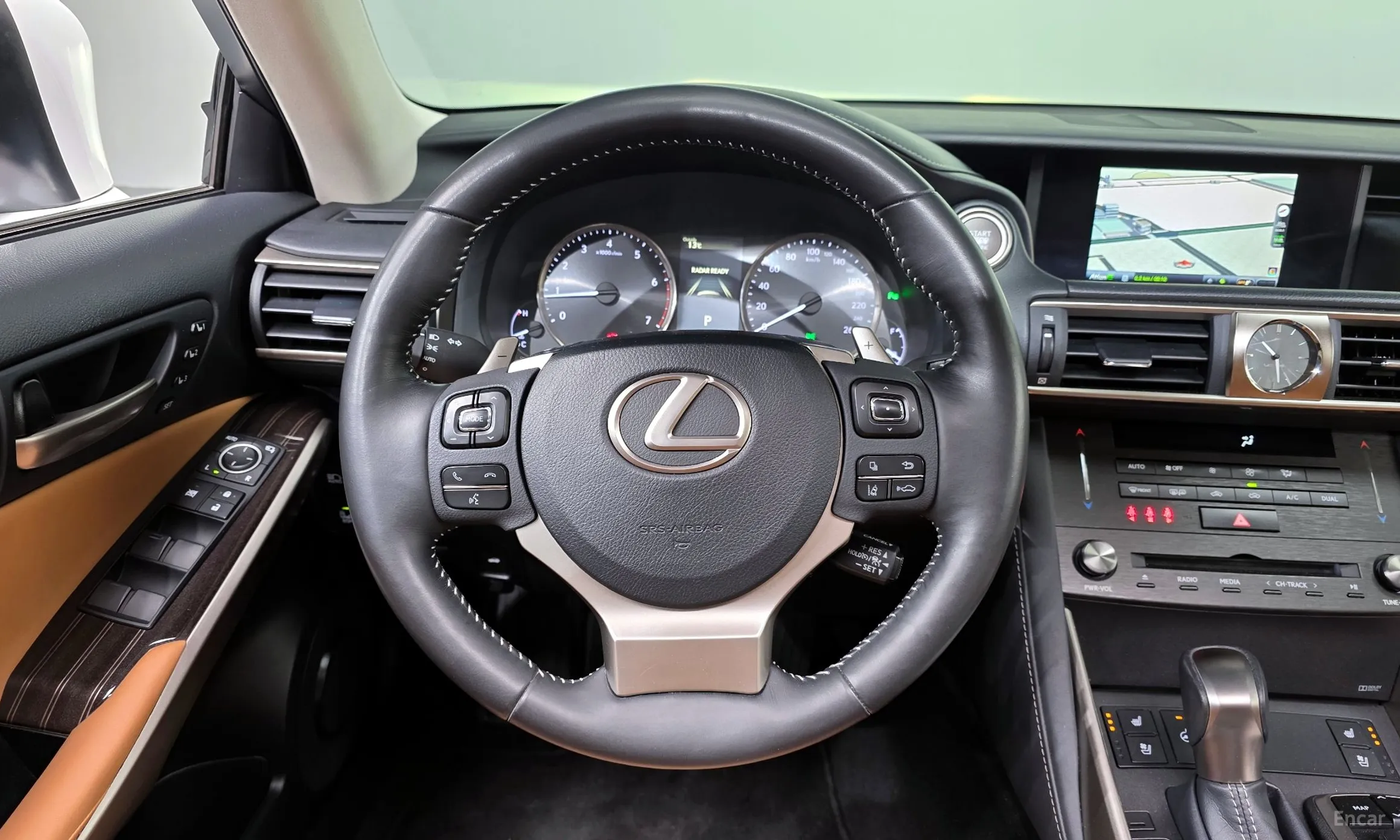 Lexus New IS300 превью 13