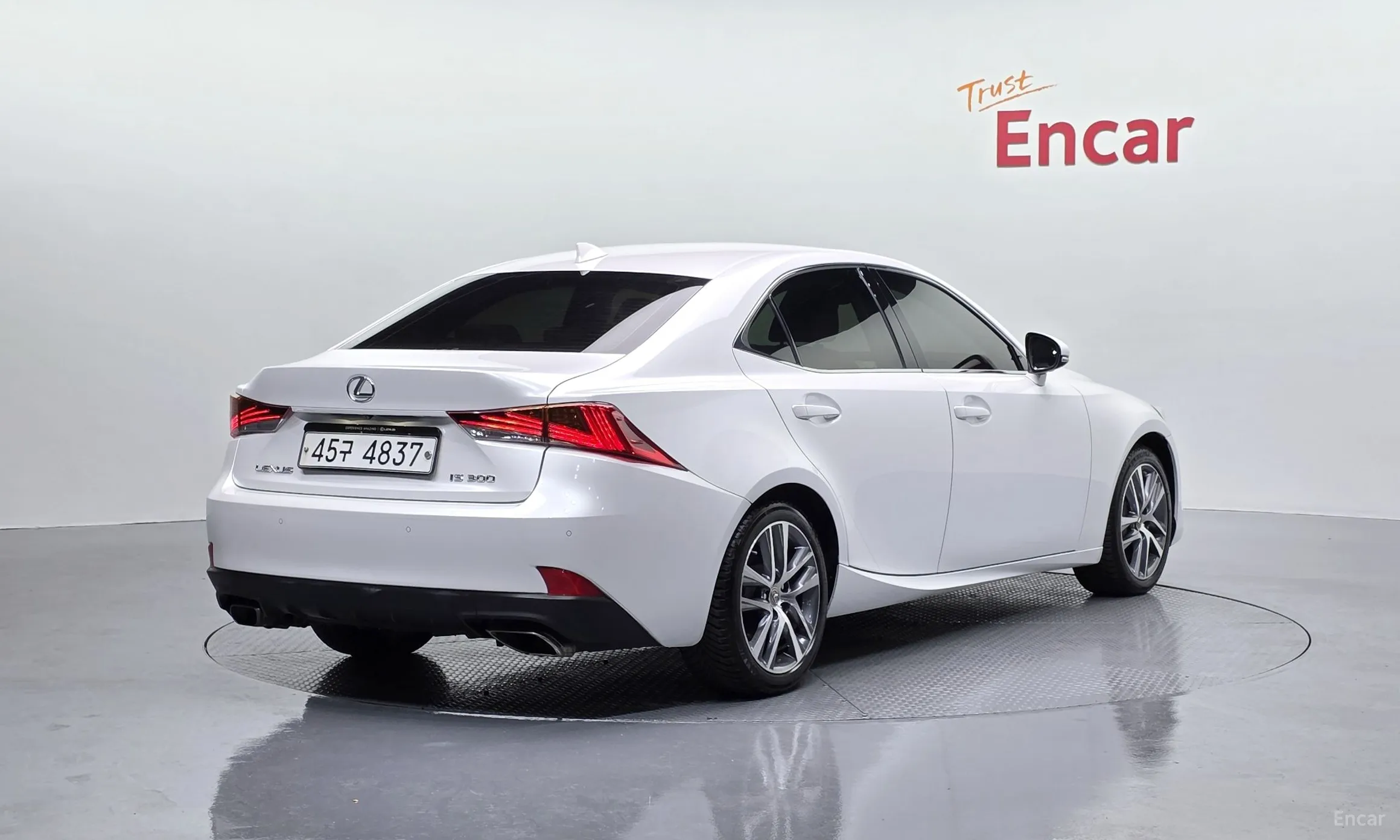 Lexus New IS300