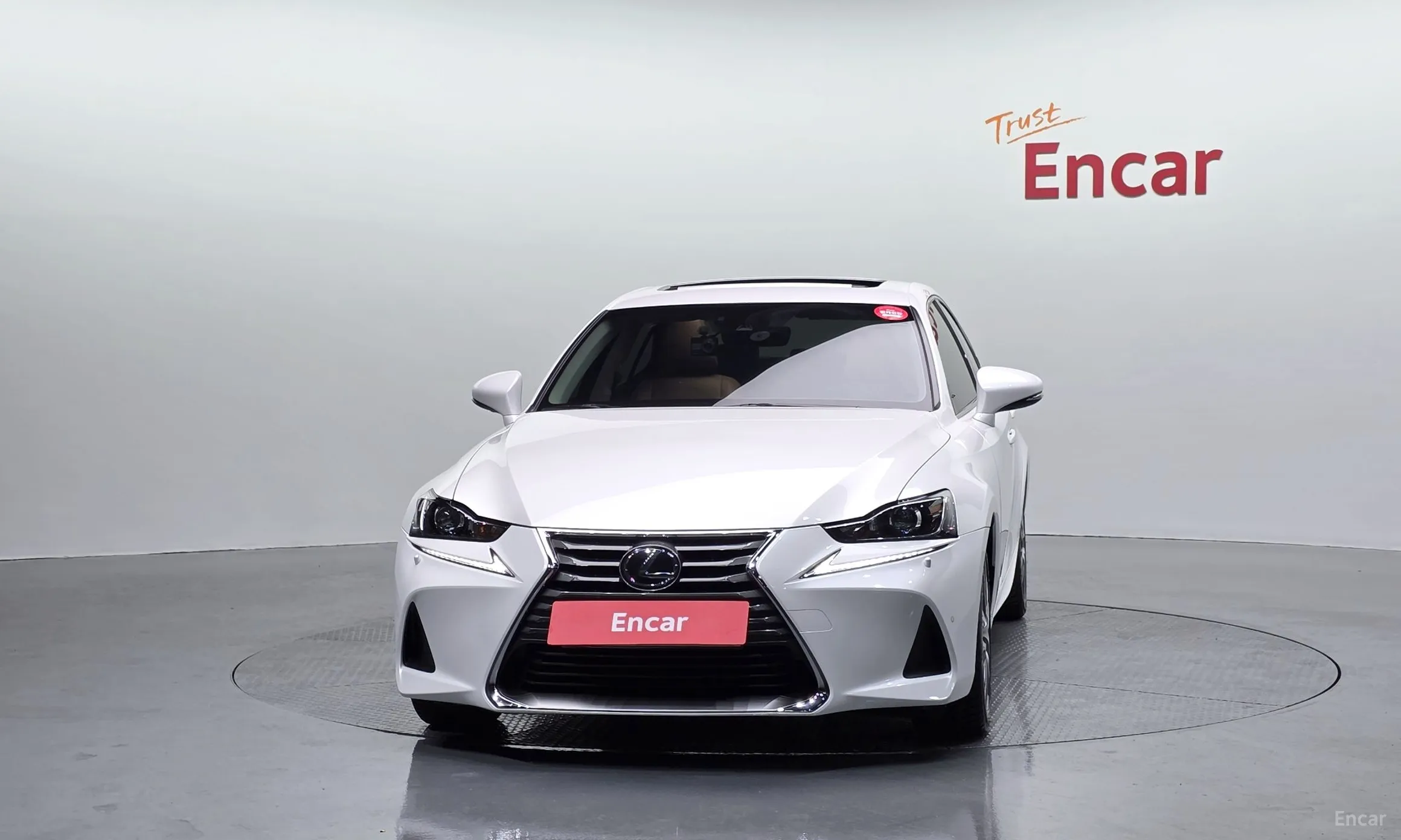 Lexus New IS300 превью 3