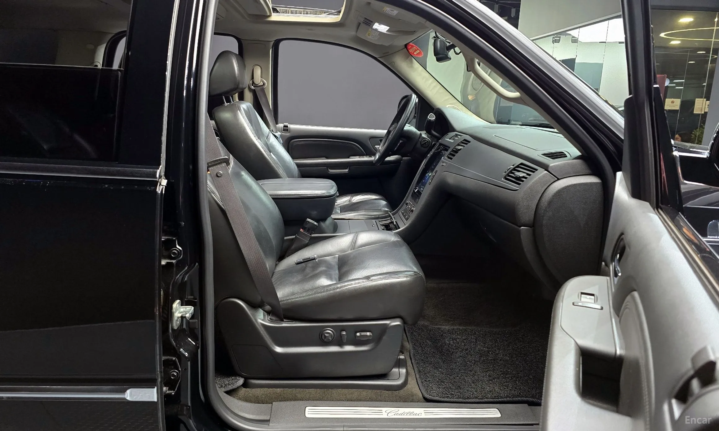 Cadillac Escalade превью 10