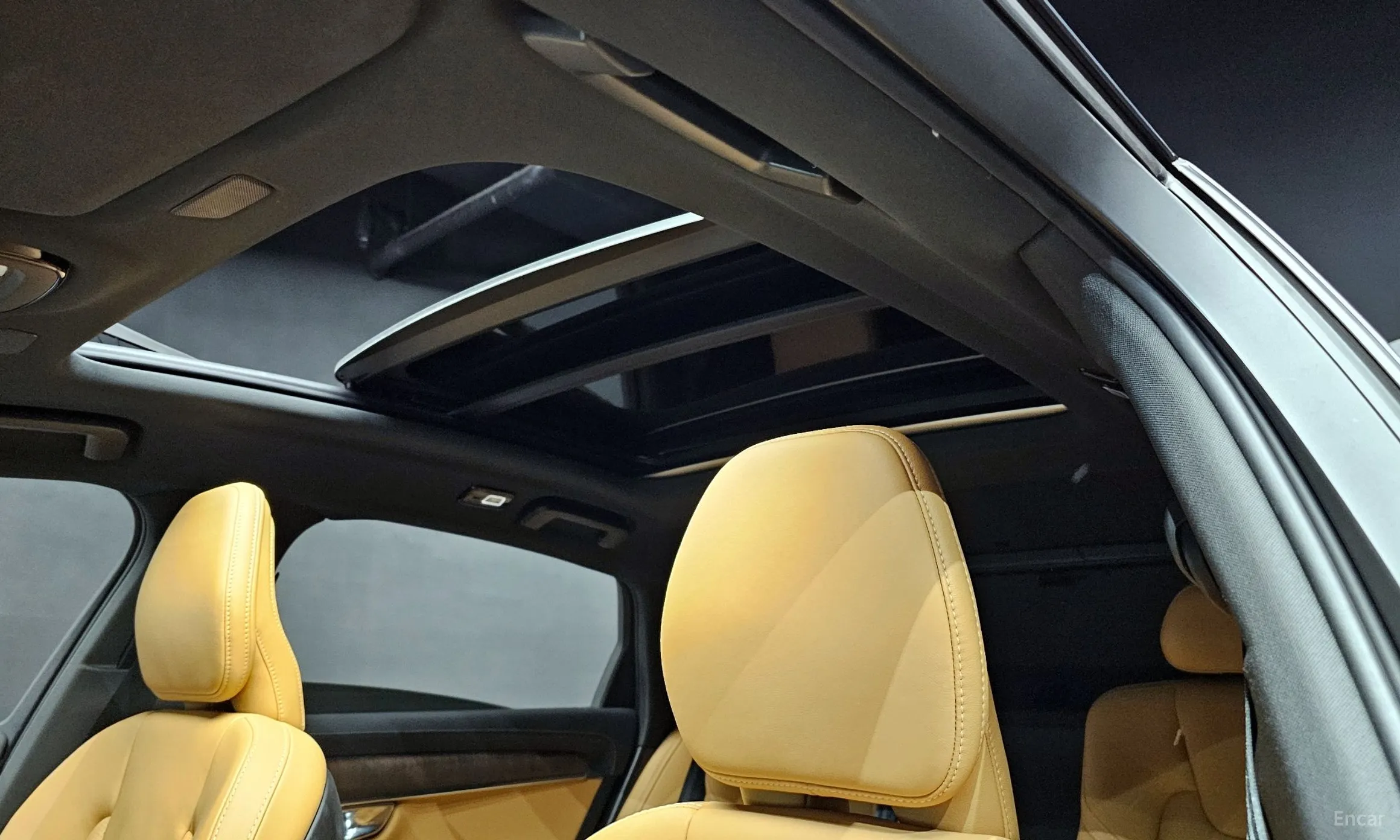 Volvo S90 превью 18