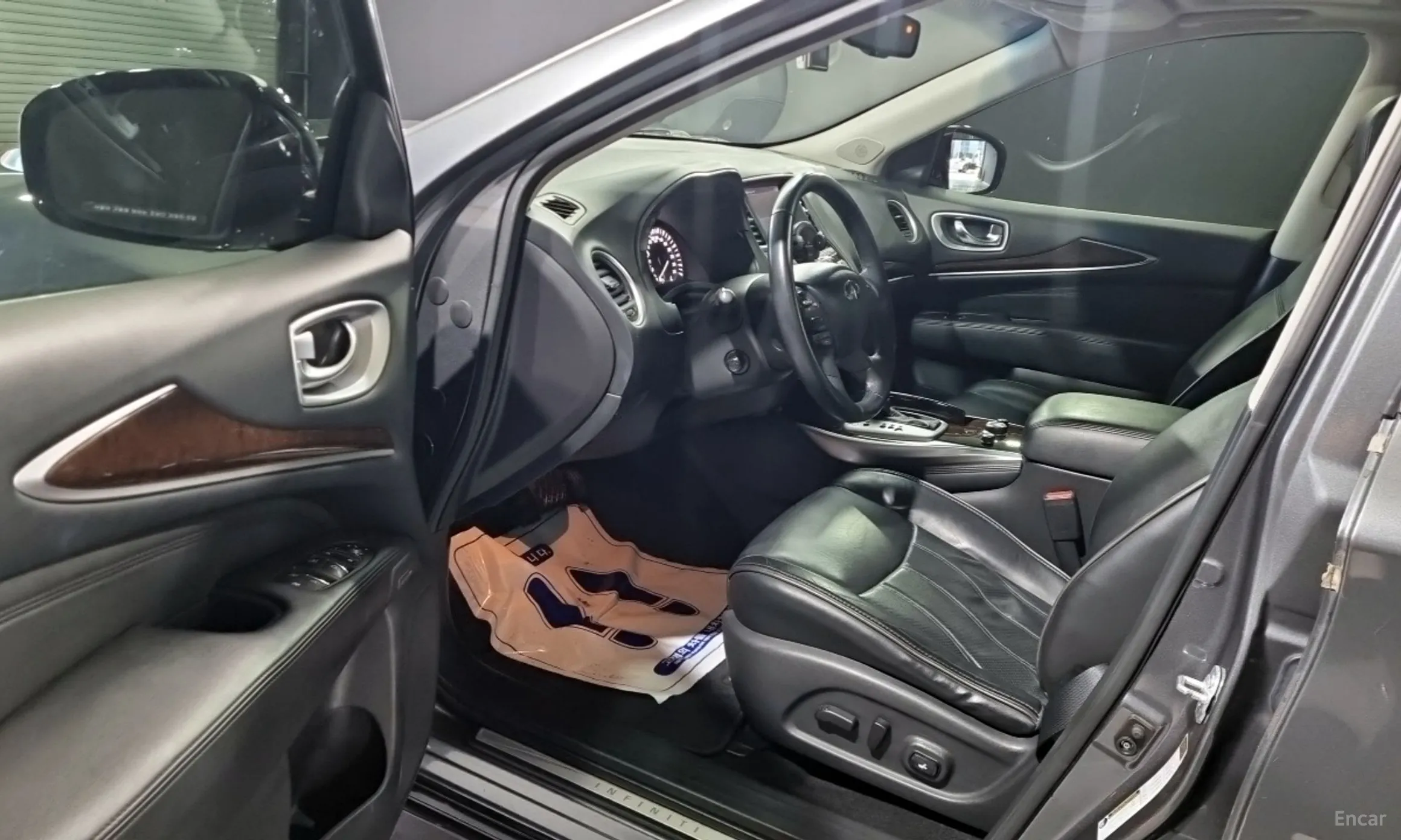 Infiniti QX60 превью 7