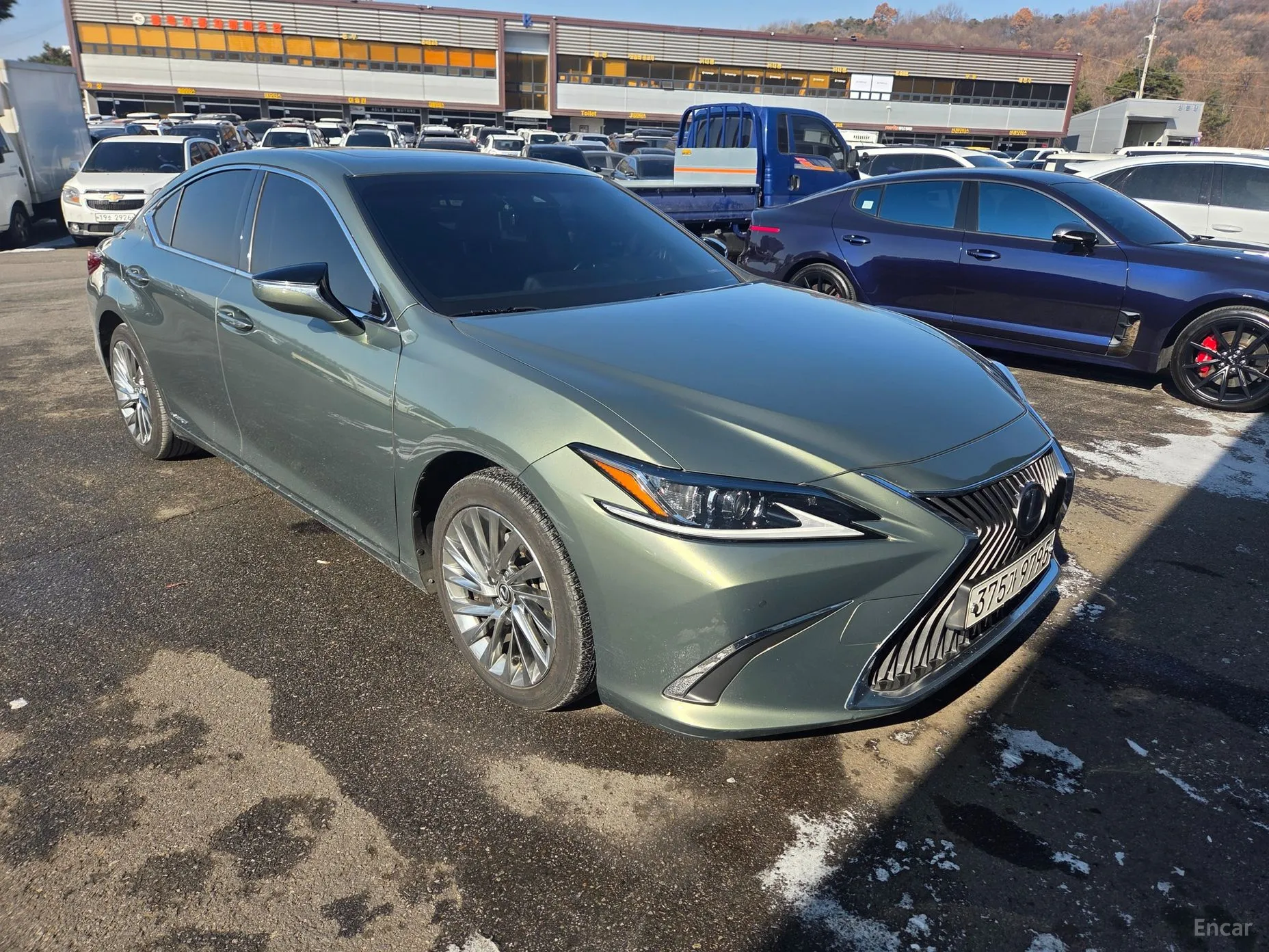Lexus ES300h 7th Generation превью 3