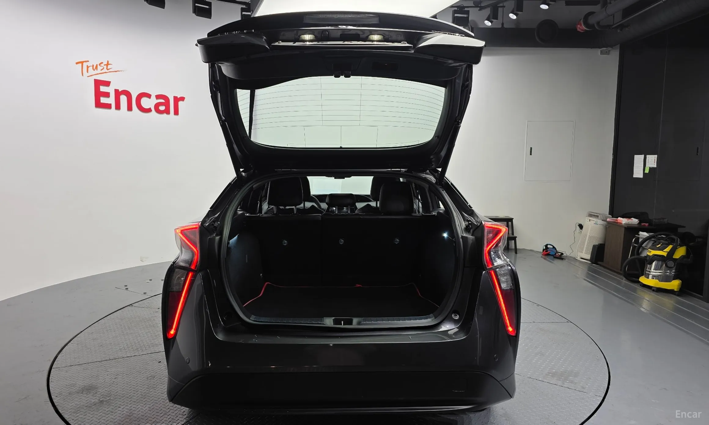 Toyota Prius 4th Generation превью 20