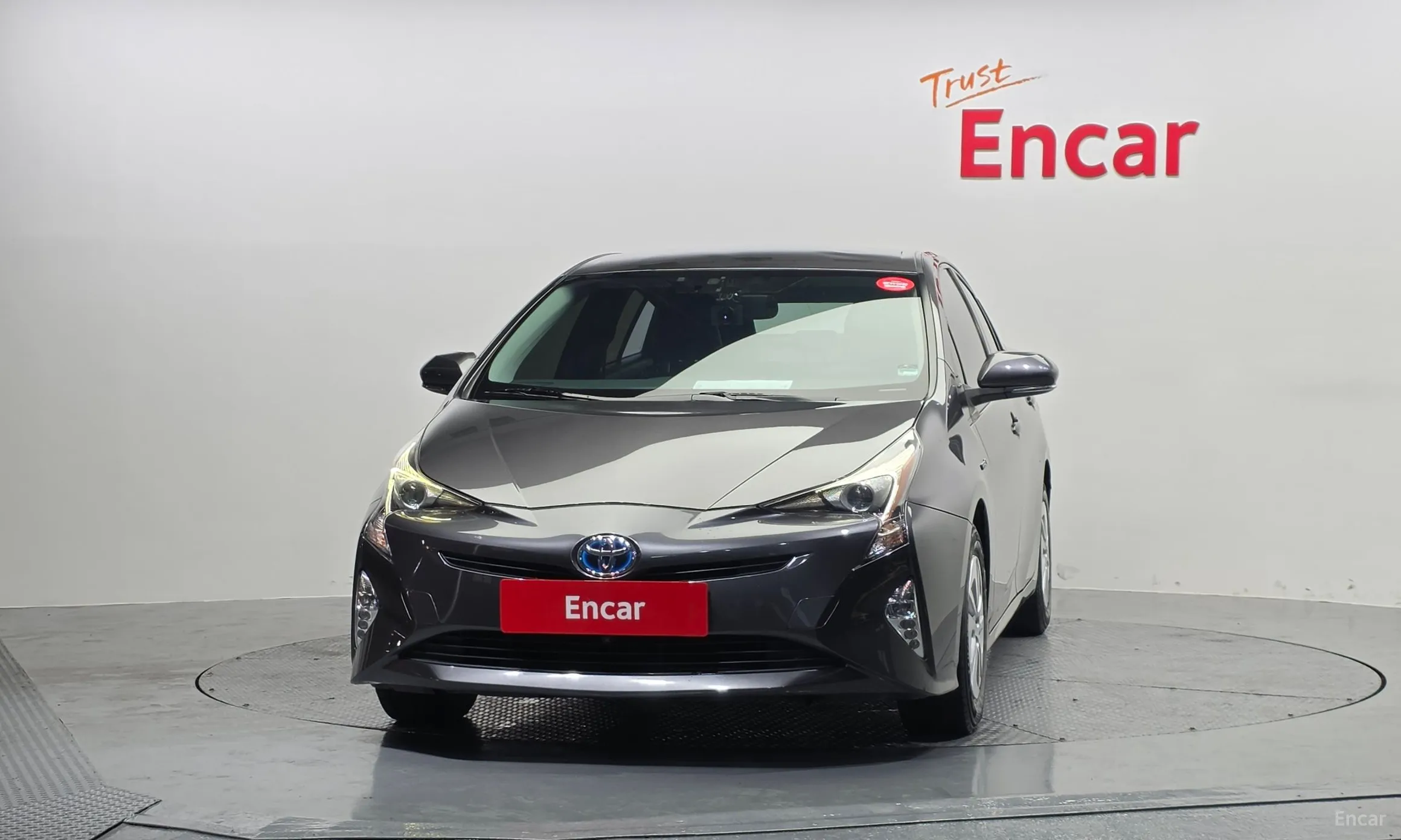 Toyota Prius 4th Generation превью 3