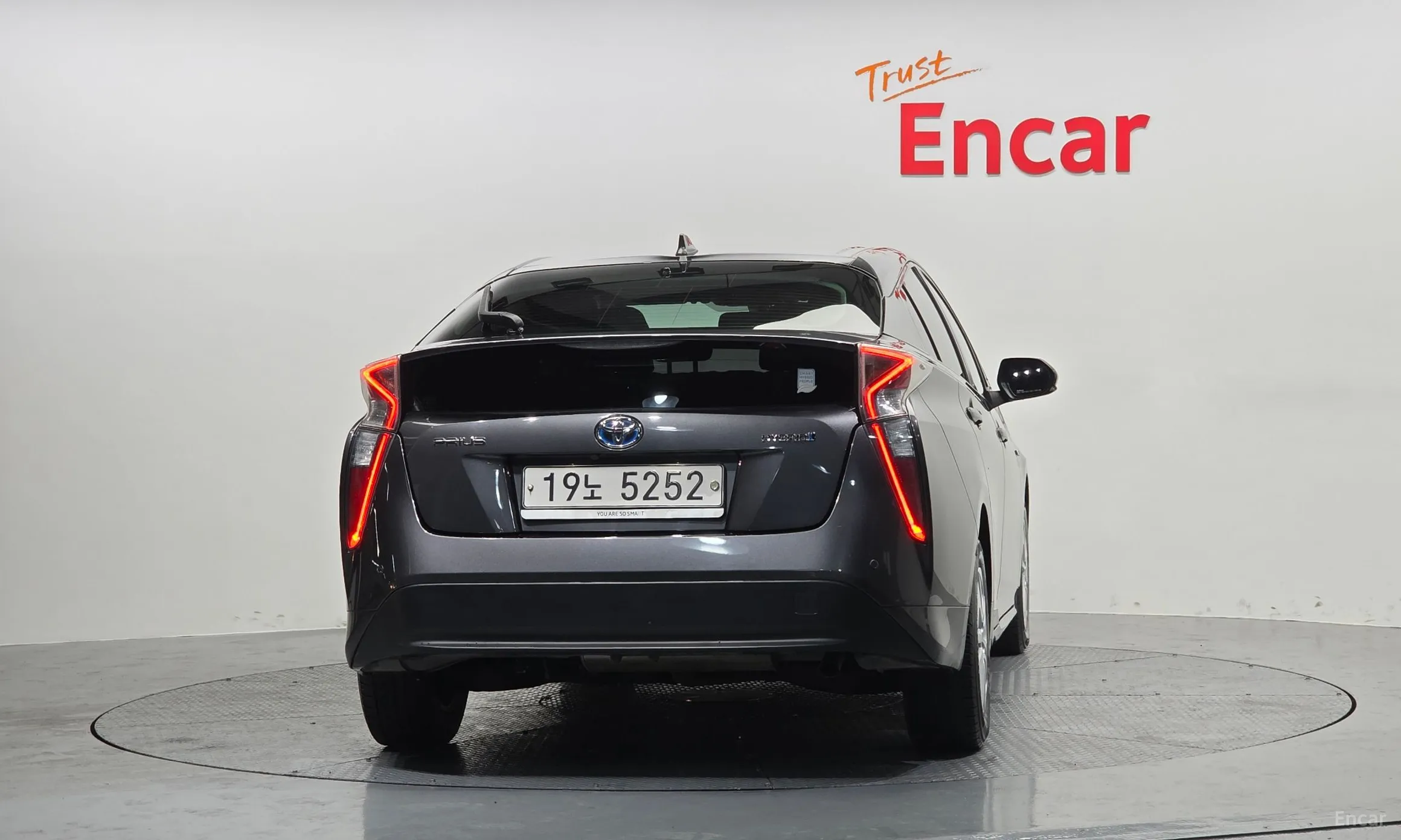 Toyota Prius 4th Generation превью 4