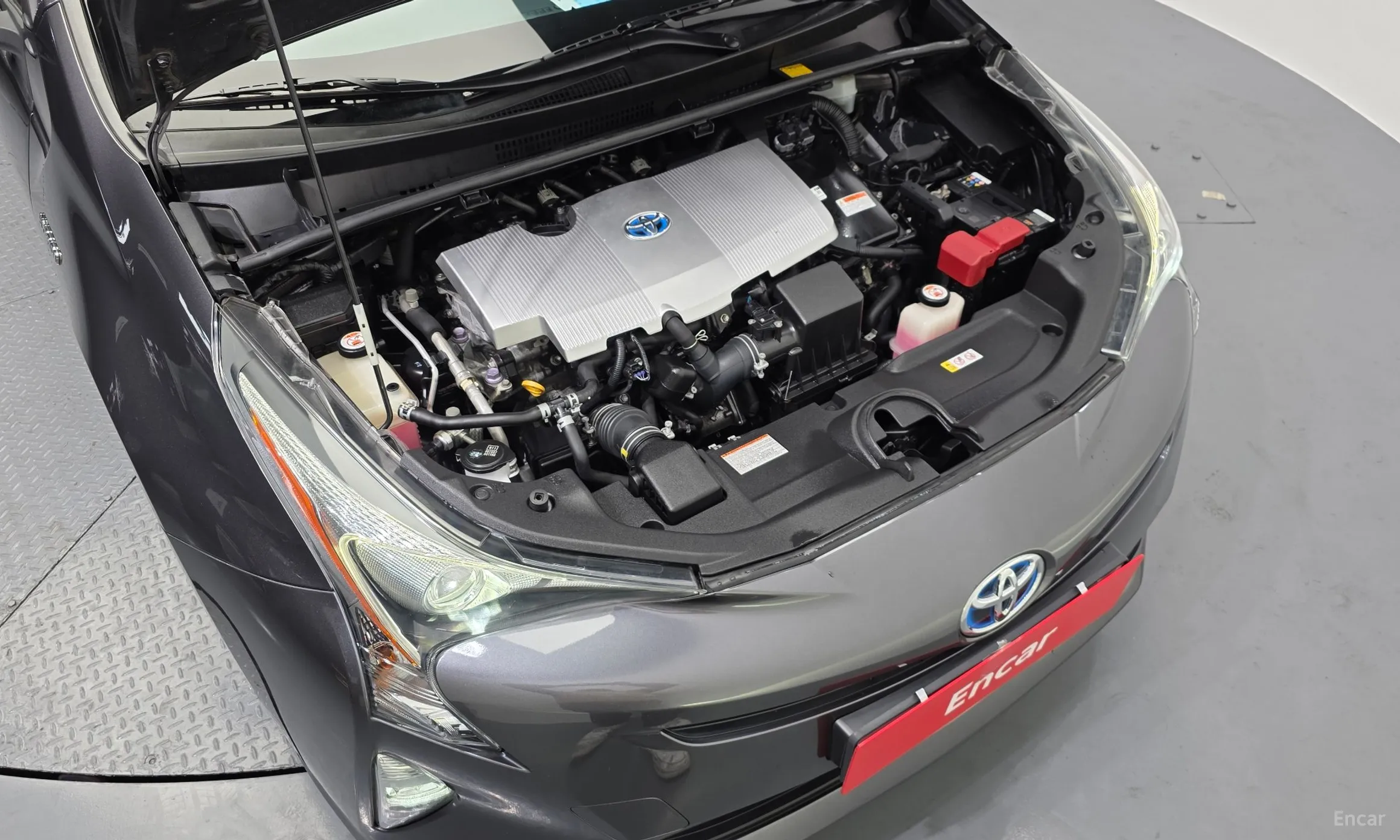 Toyota Prius 4th Generation превью 6