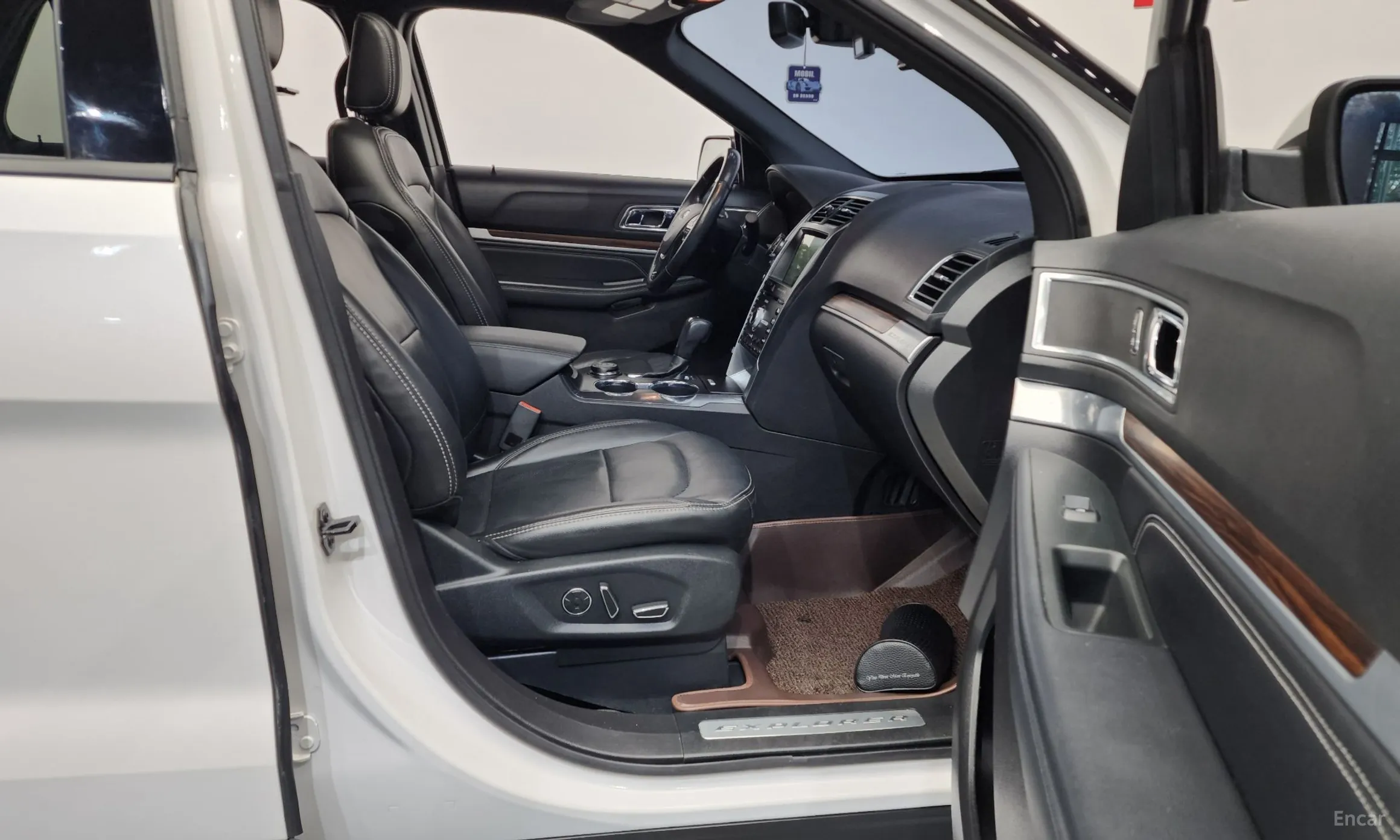Ford Explorer превью 11