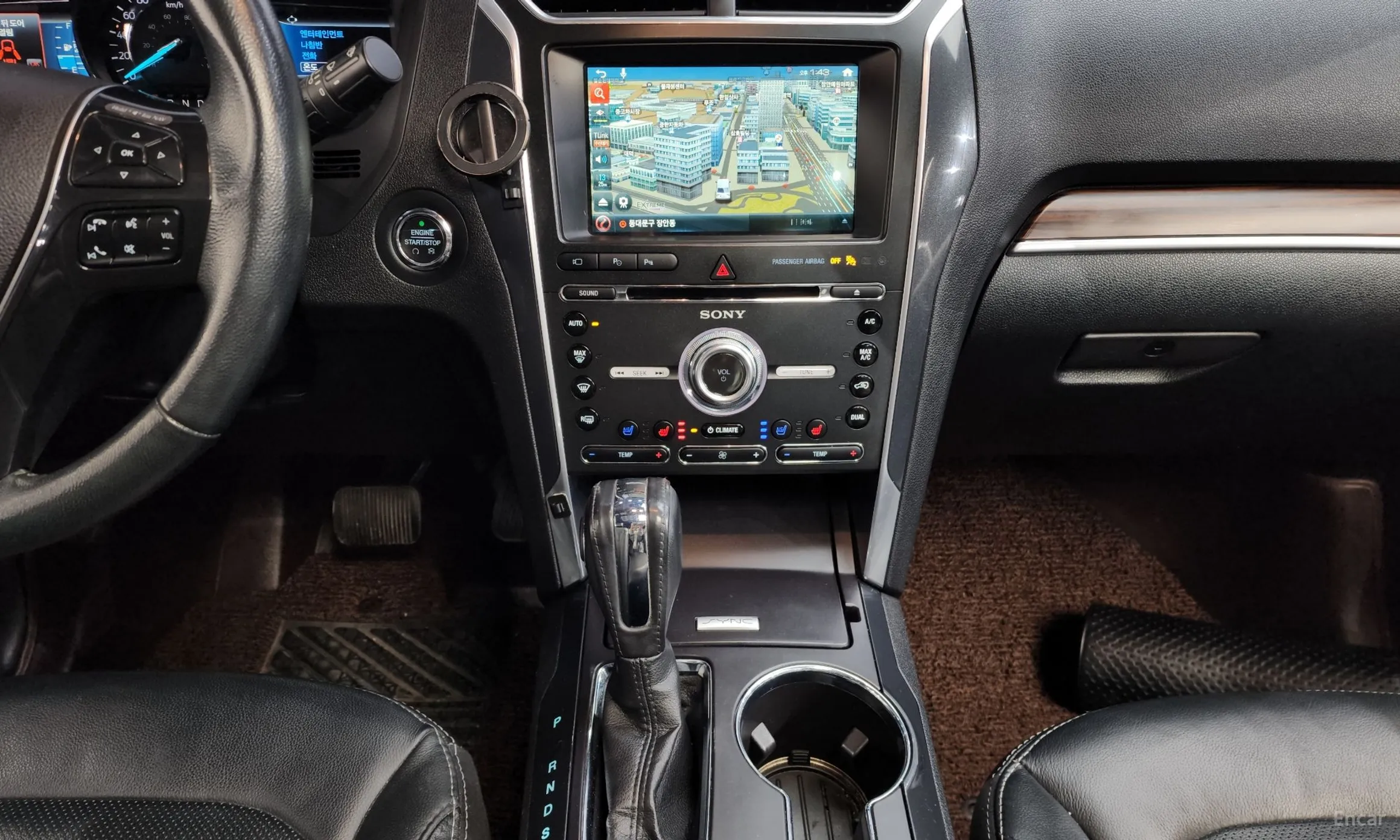 Ford Explorer превью 16