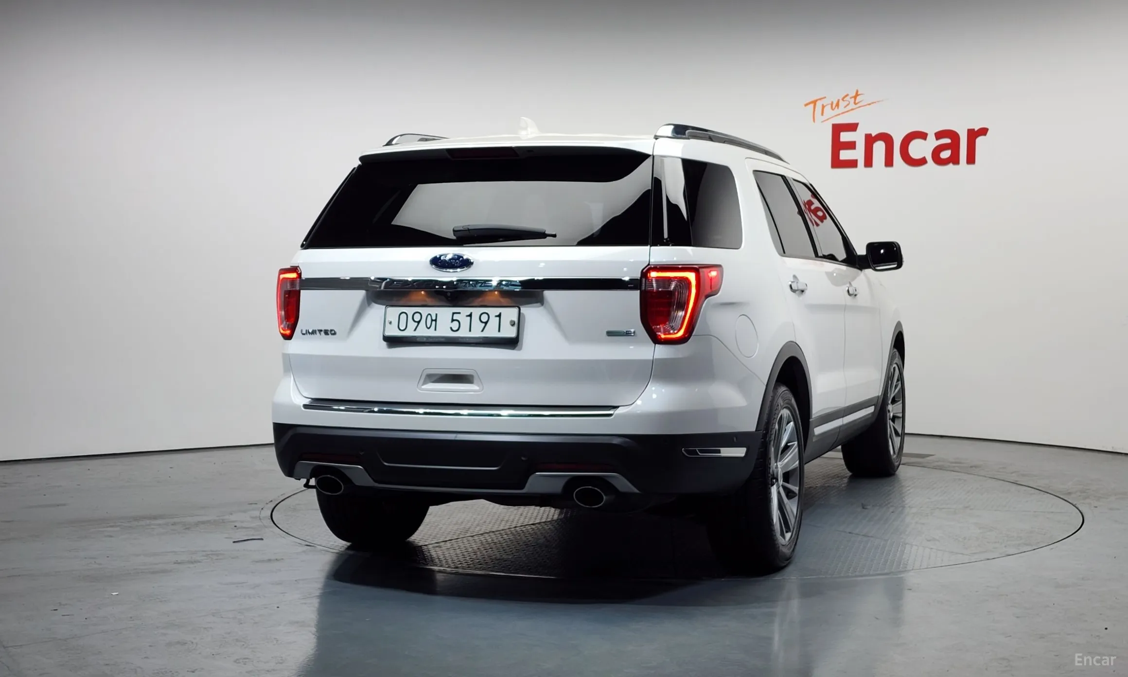 Ford Explorer превью 4