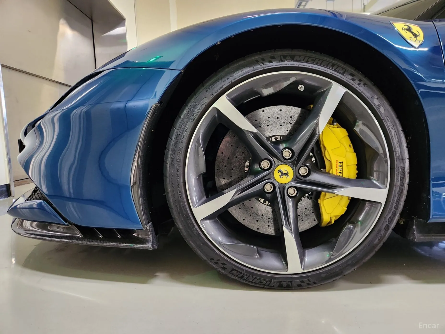 Ferrari SF90 Stradale превью 20