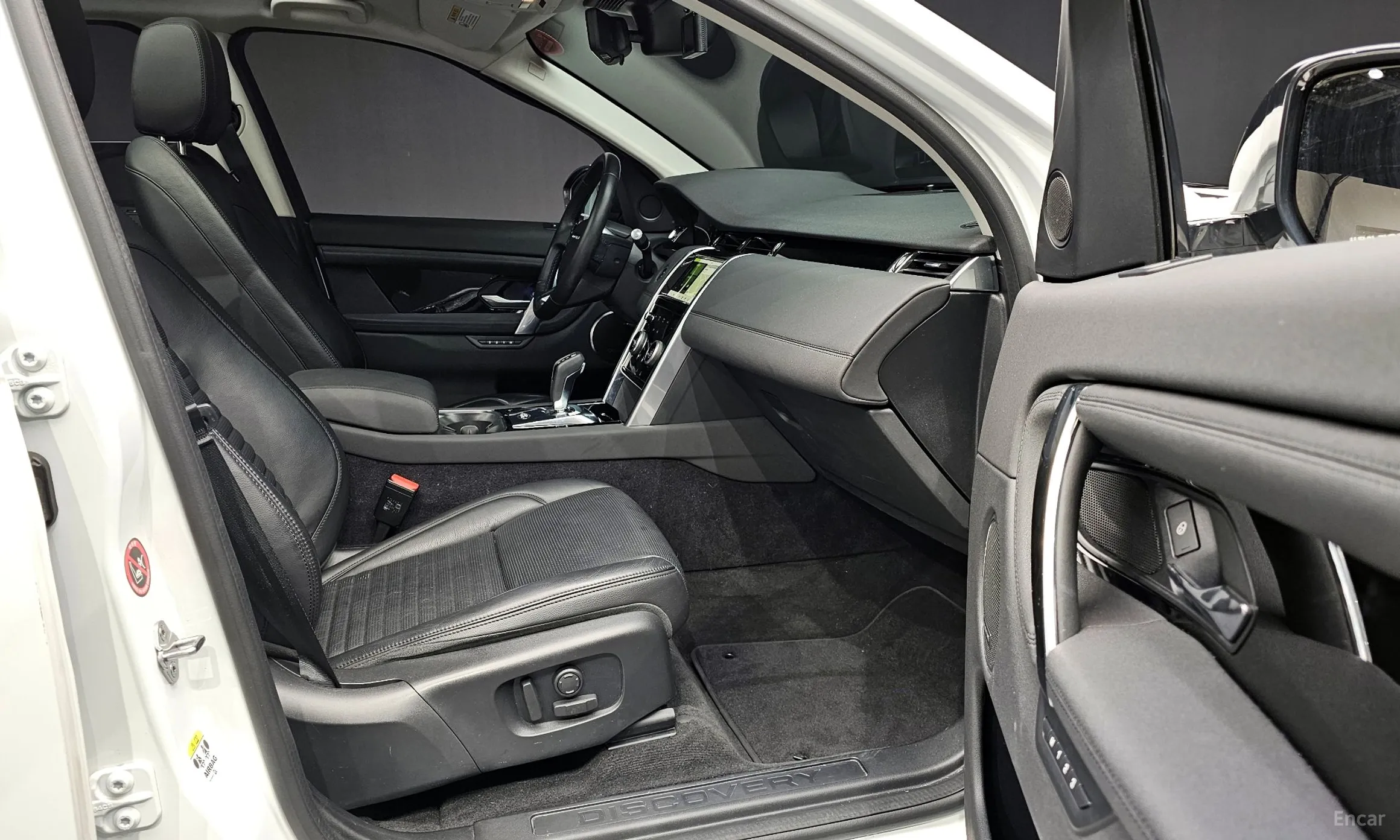 Land Rover Discovery Sports превью 10