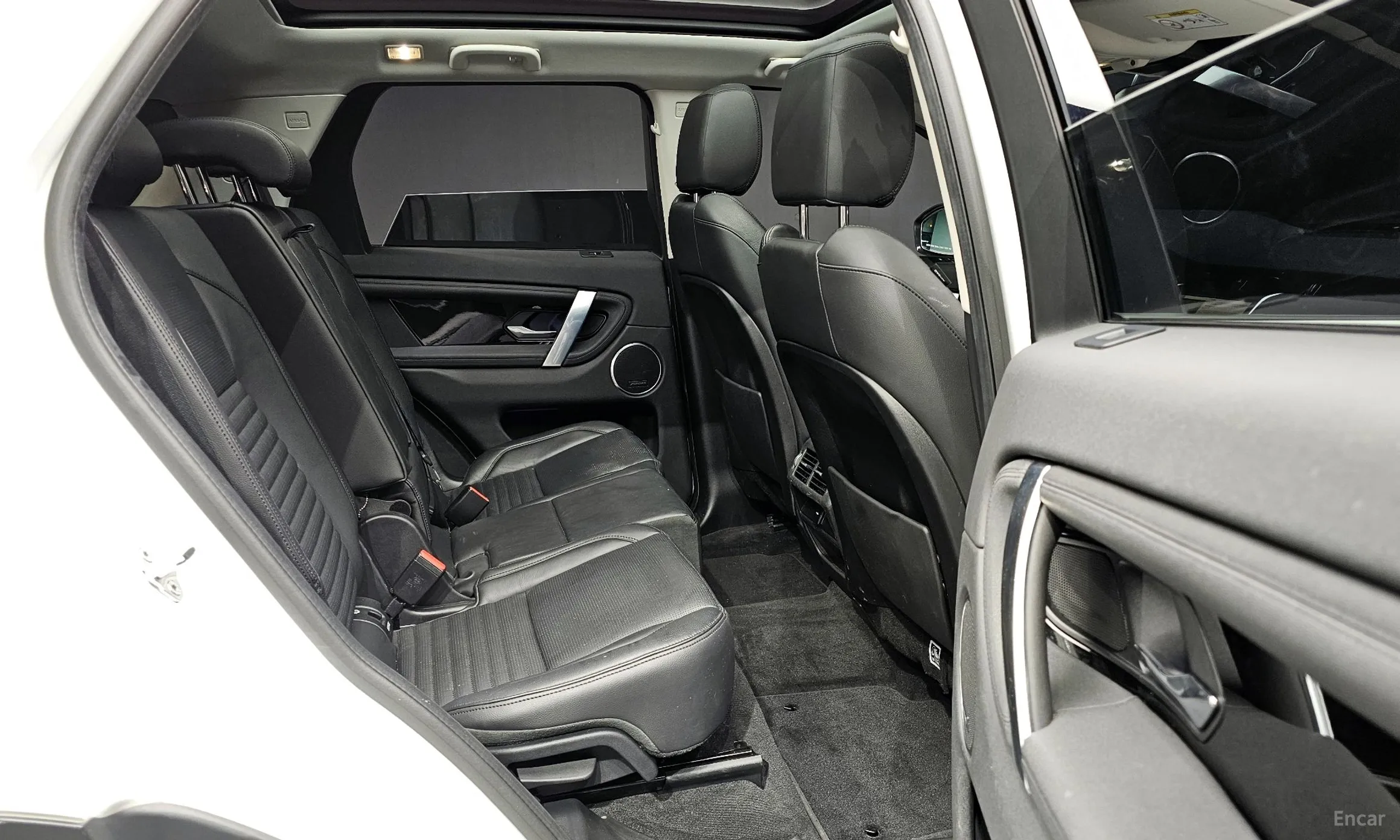 Land Rover Discovery Sports превью 11