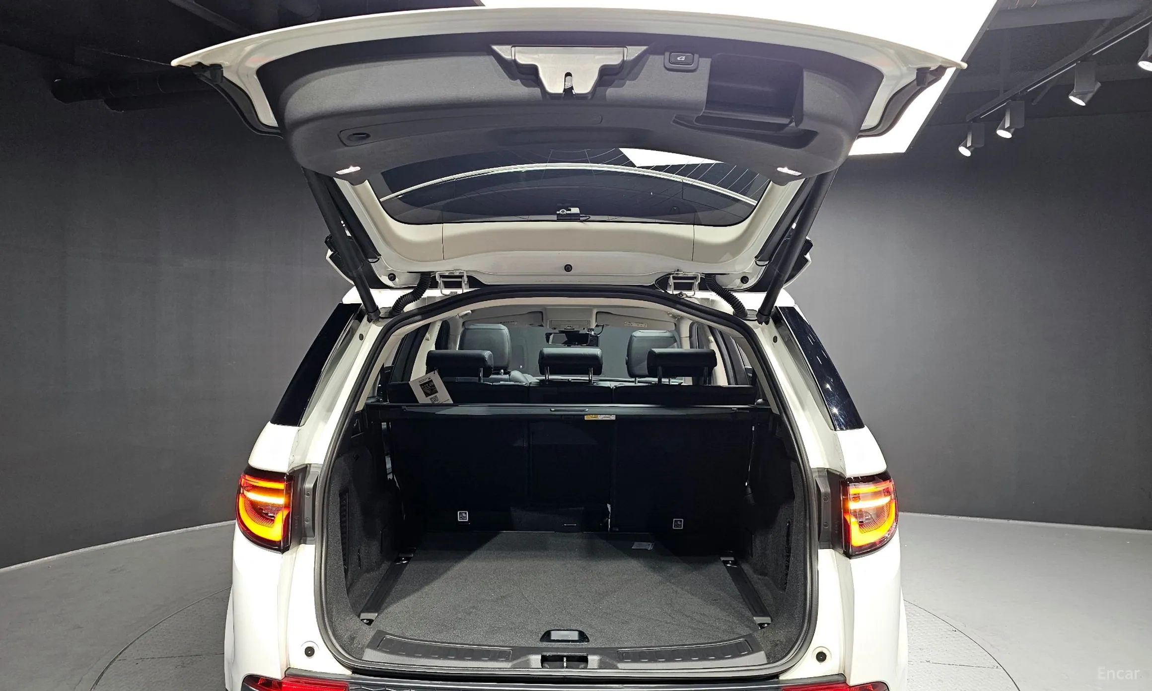 Land Rover Discovery Sports превью 20