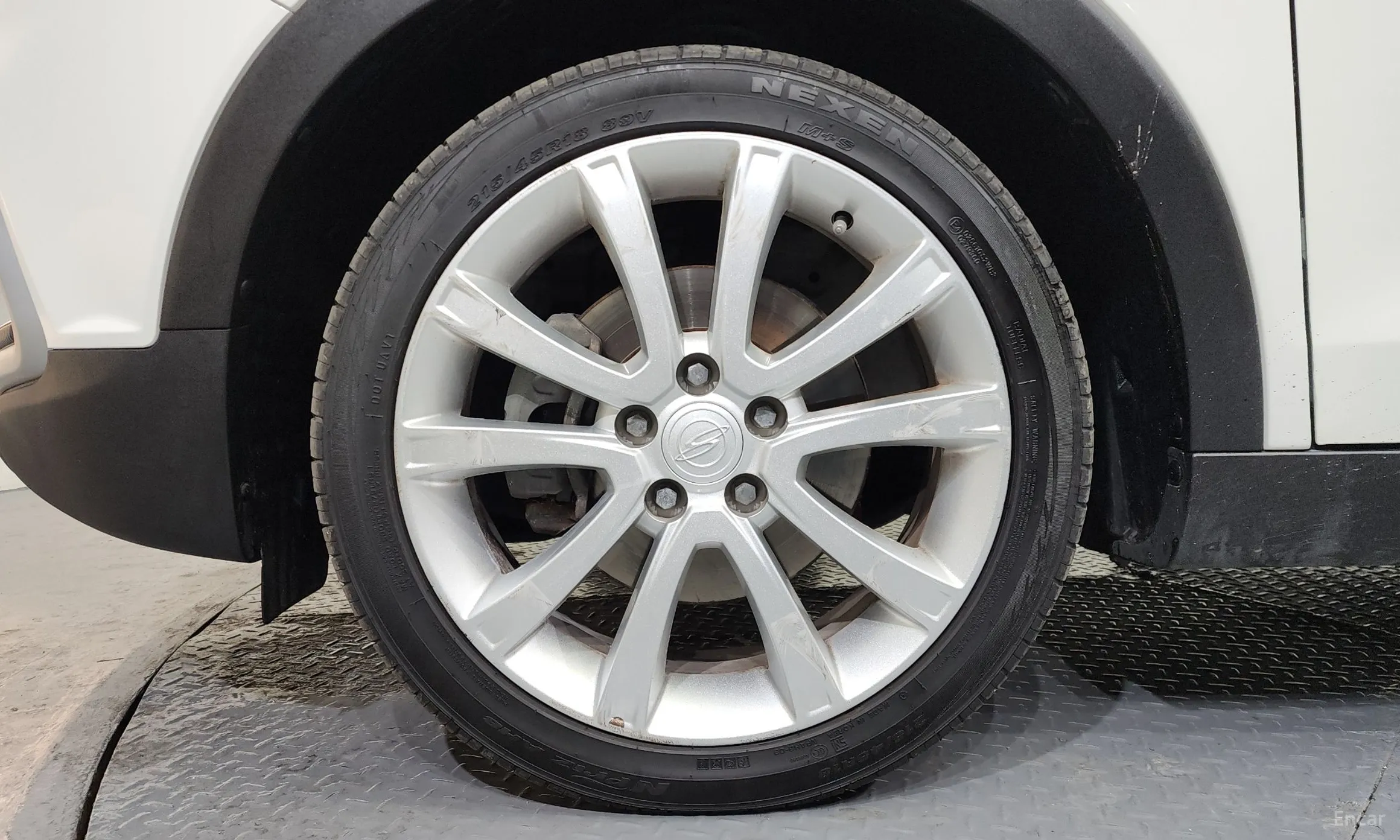 KG Mobility (SsangYong) Tivoli Air превью 5