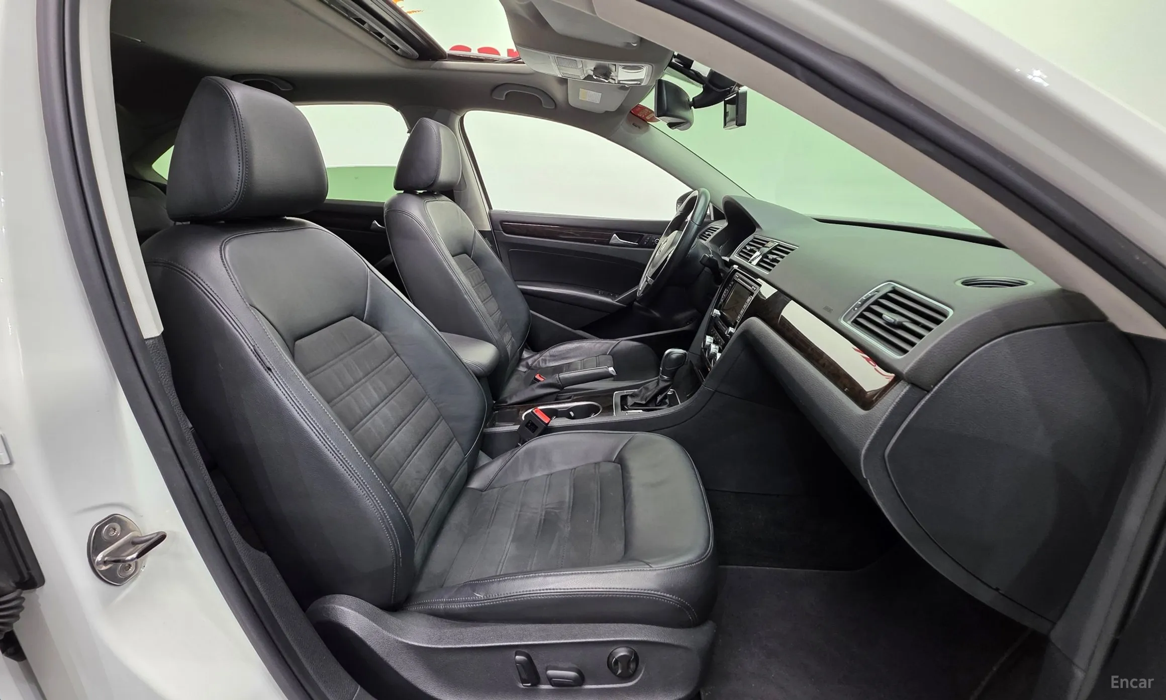 Volkswagen The New Passat превью 10