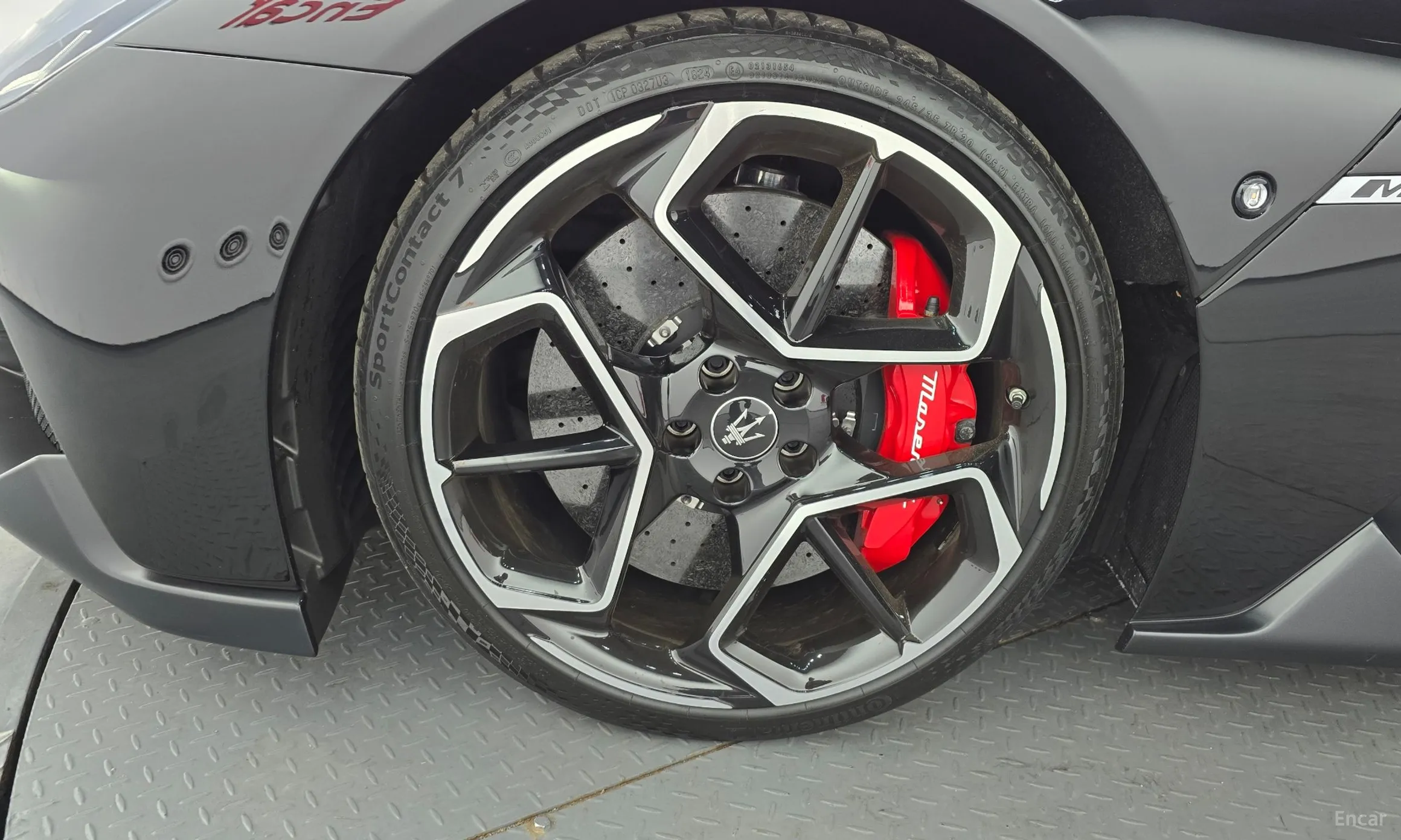 Maserati MC20 превью 5