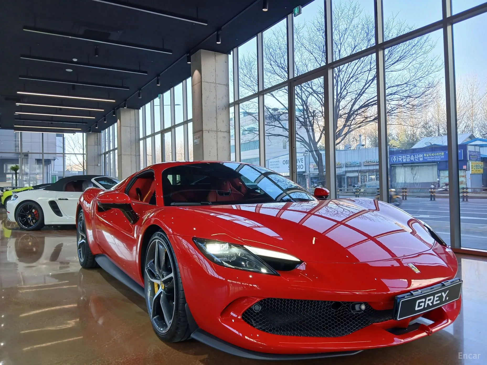 Ferrari 296 GTS превью 3